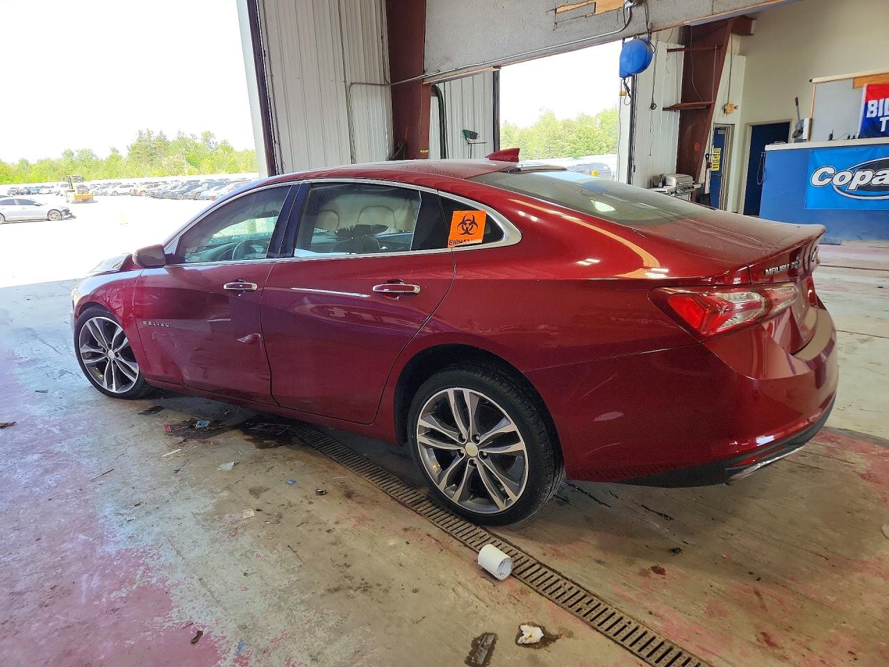 2020 Chevrolet Malibu Premier Красный vin: 1G1ZE5SX5LF020268