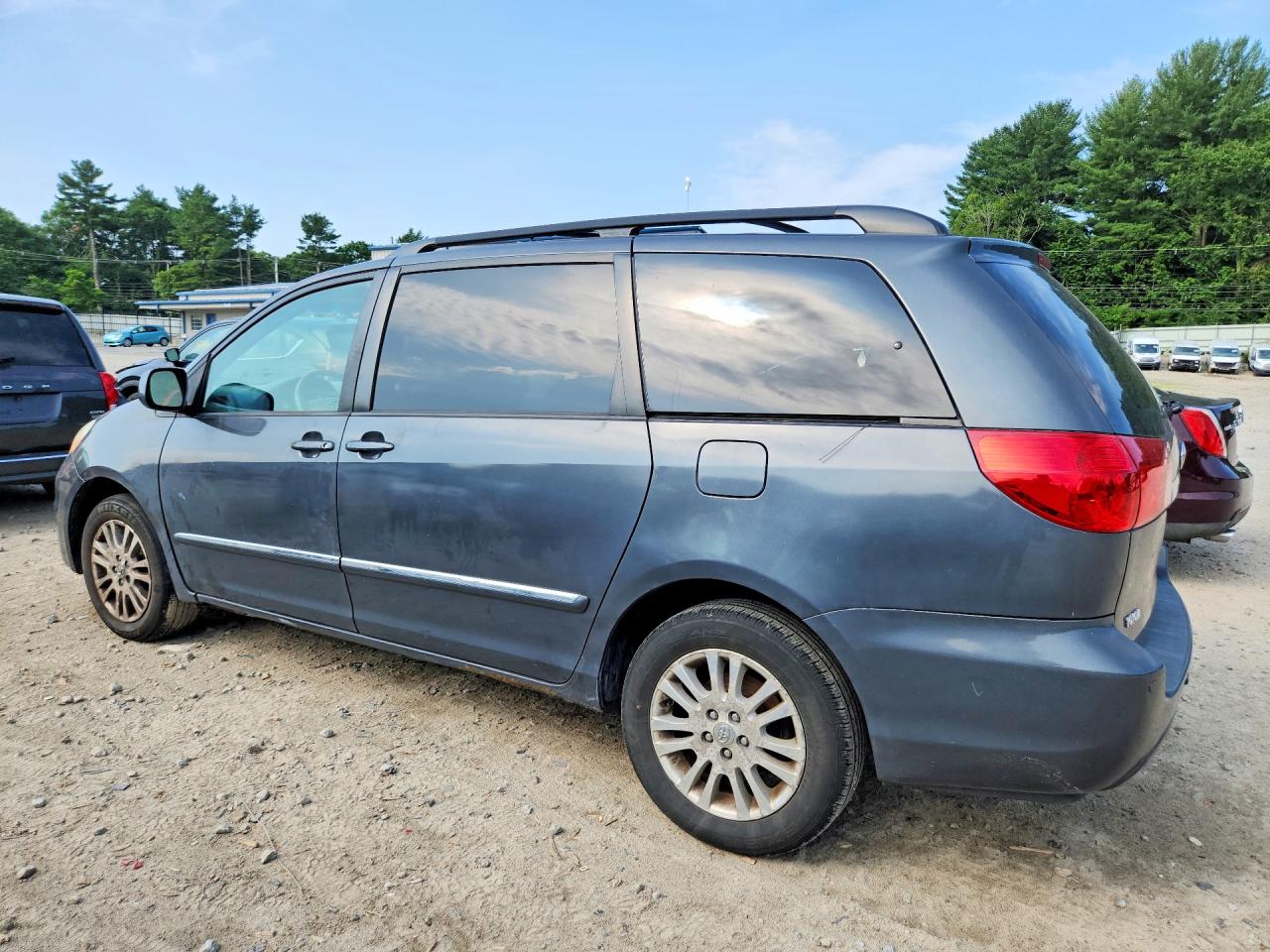 2010 Toyota Sienna Xle Limited Gray vin: 5TDDK4CC0AS032602