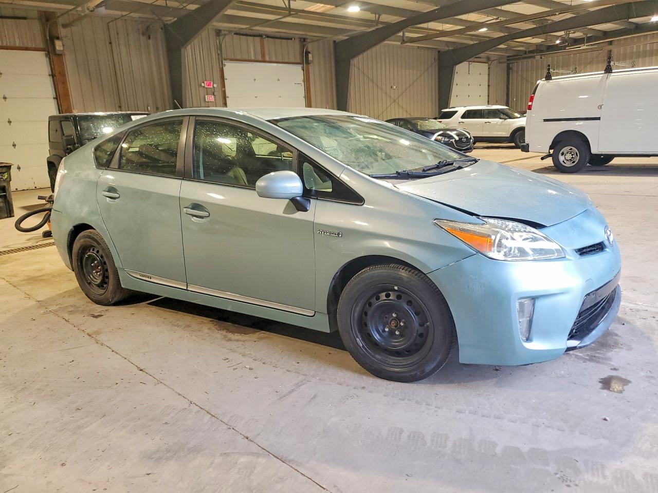 2014 Toyota Prius Three Синий vin: JTDKN3DU3E1815061