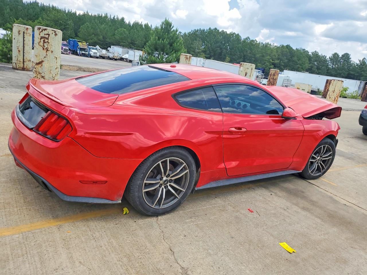 2015 Ford Mustang Red vin: 1FA6P8TH9F5312065