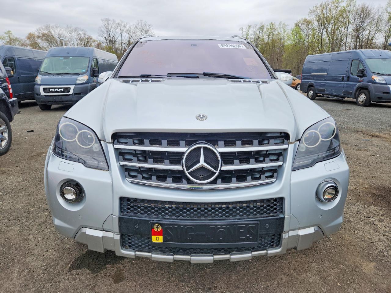 2010 Mercedes-benz Ml 550 4matic Серебряный vin: 4JGBB7CB7AA587779