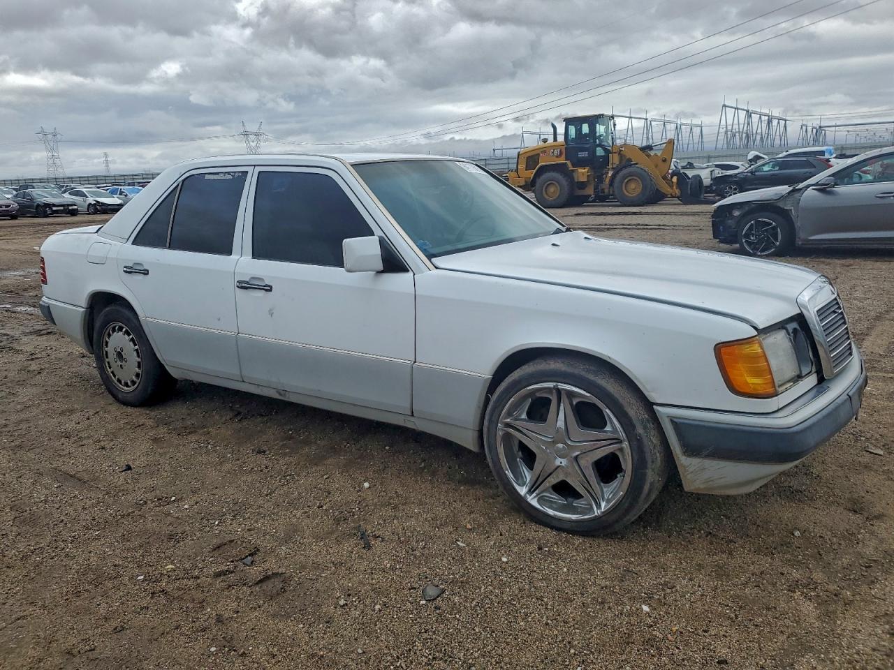 1993 Mercedes-benz 300 E 2.8 Белый vin: WDBEA28E0PB995827