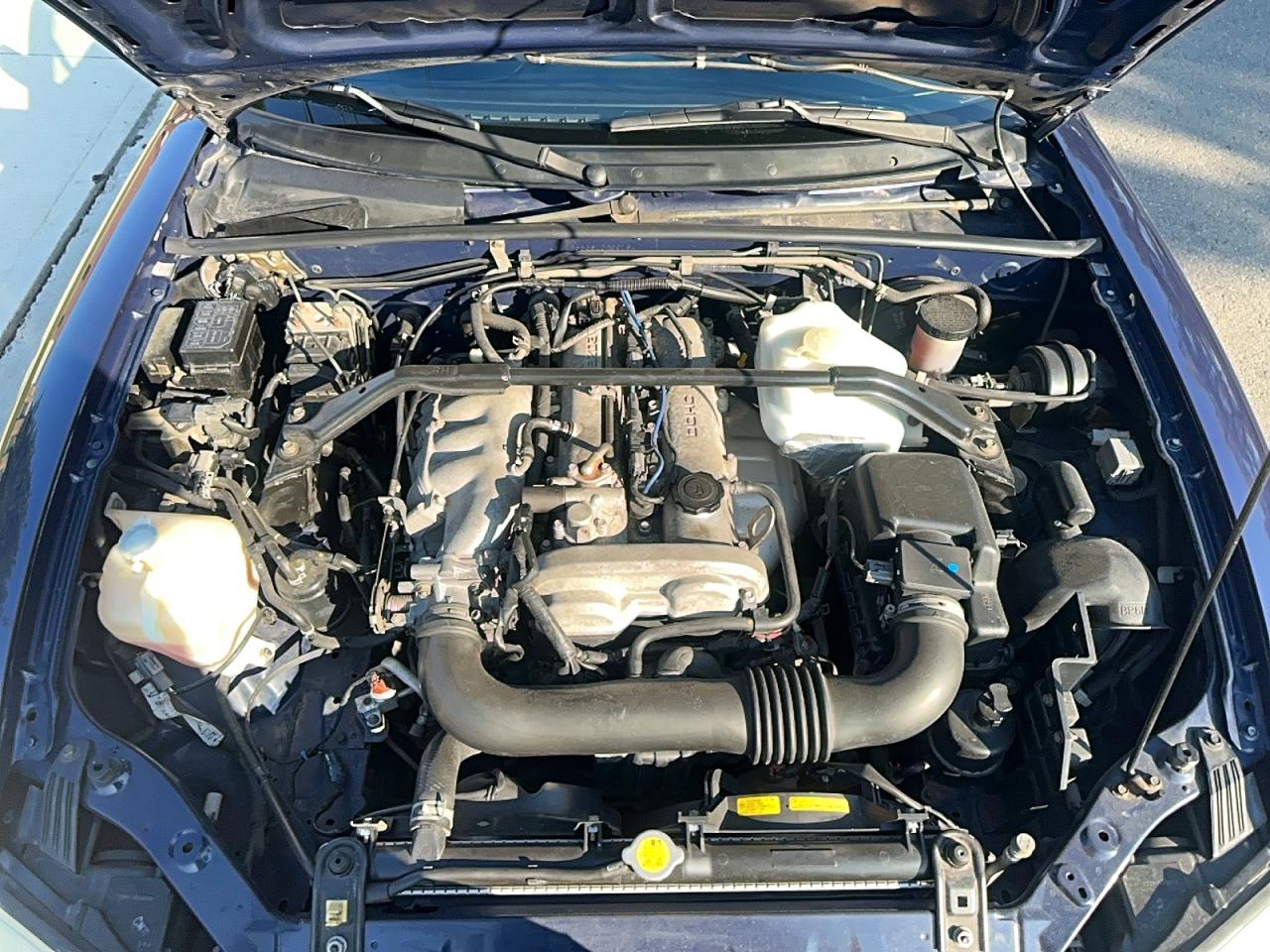 2001 Mazda Mx-5 Miata Base Blue vin: JM1NB353810209184