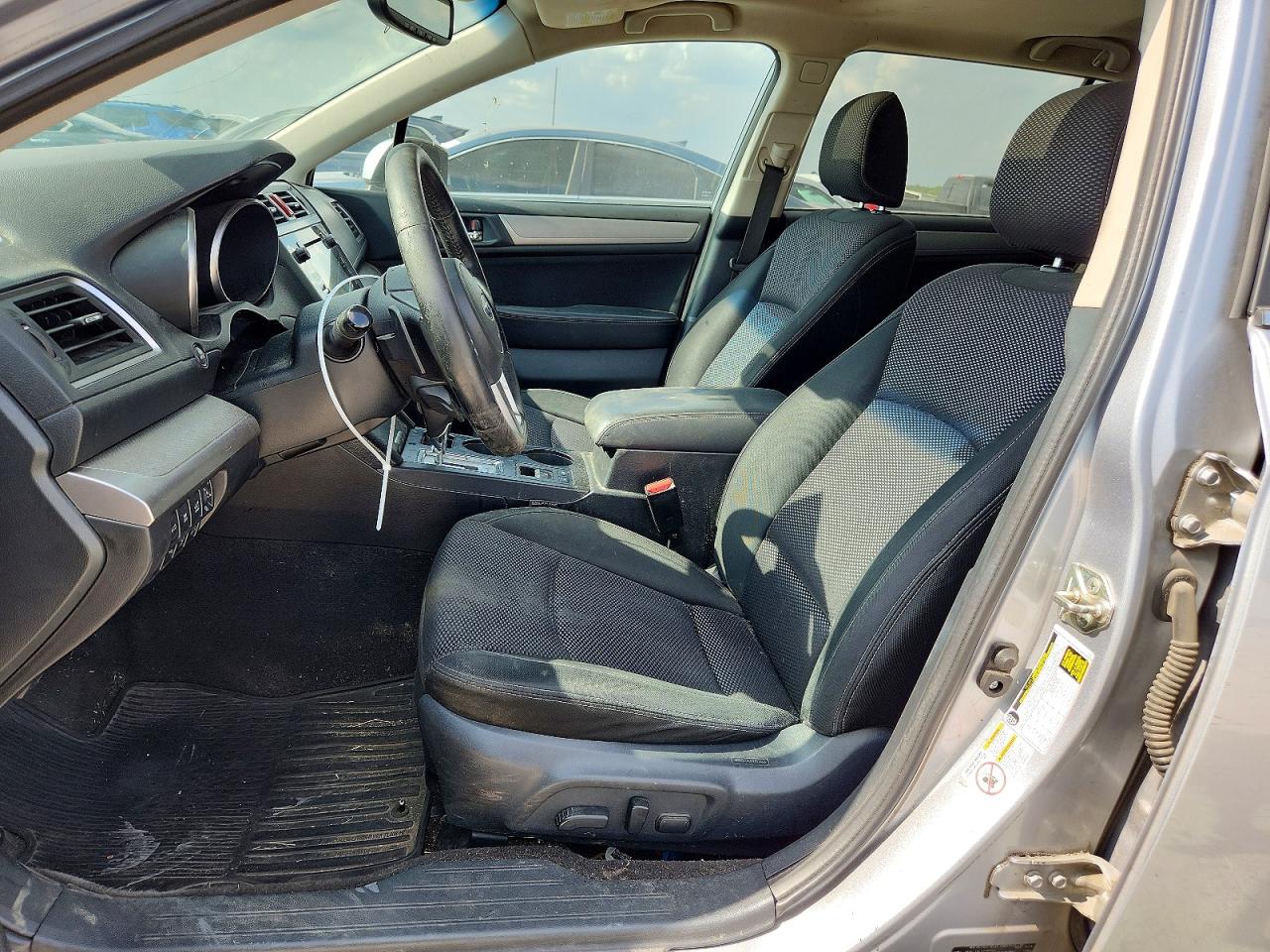 2015 Subaru Outback 2.5i Premium Silver vin: 4S4BSAHC5F3245130