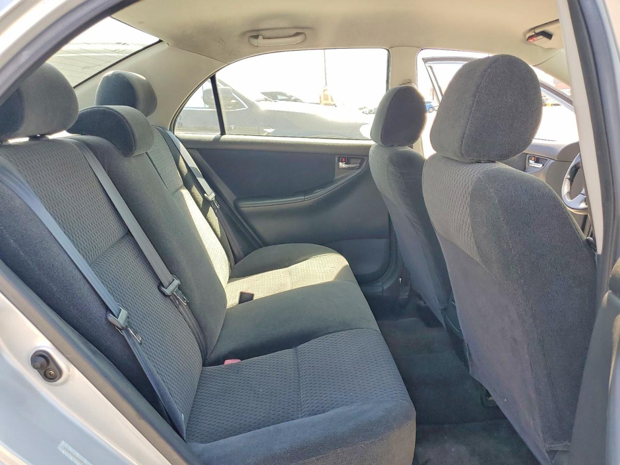2005 Toyota Corolla S Silver vin: 1NXBR32E05Z553185