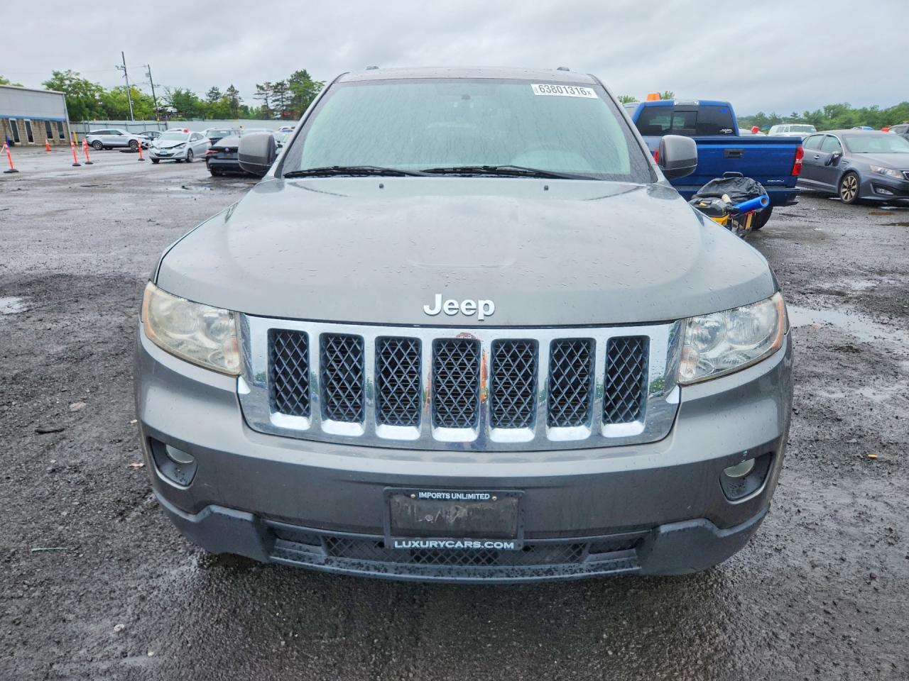 2013 Jeep Grand Cherokee Laredo Gray vin: 1C4RJFAG6DC561195