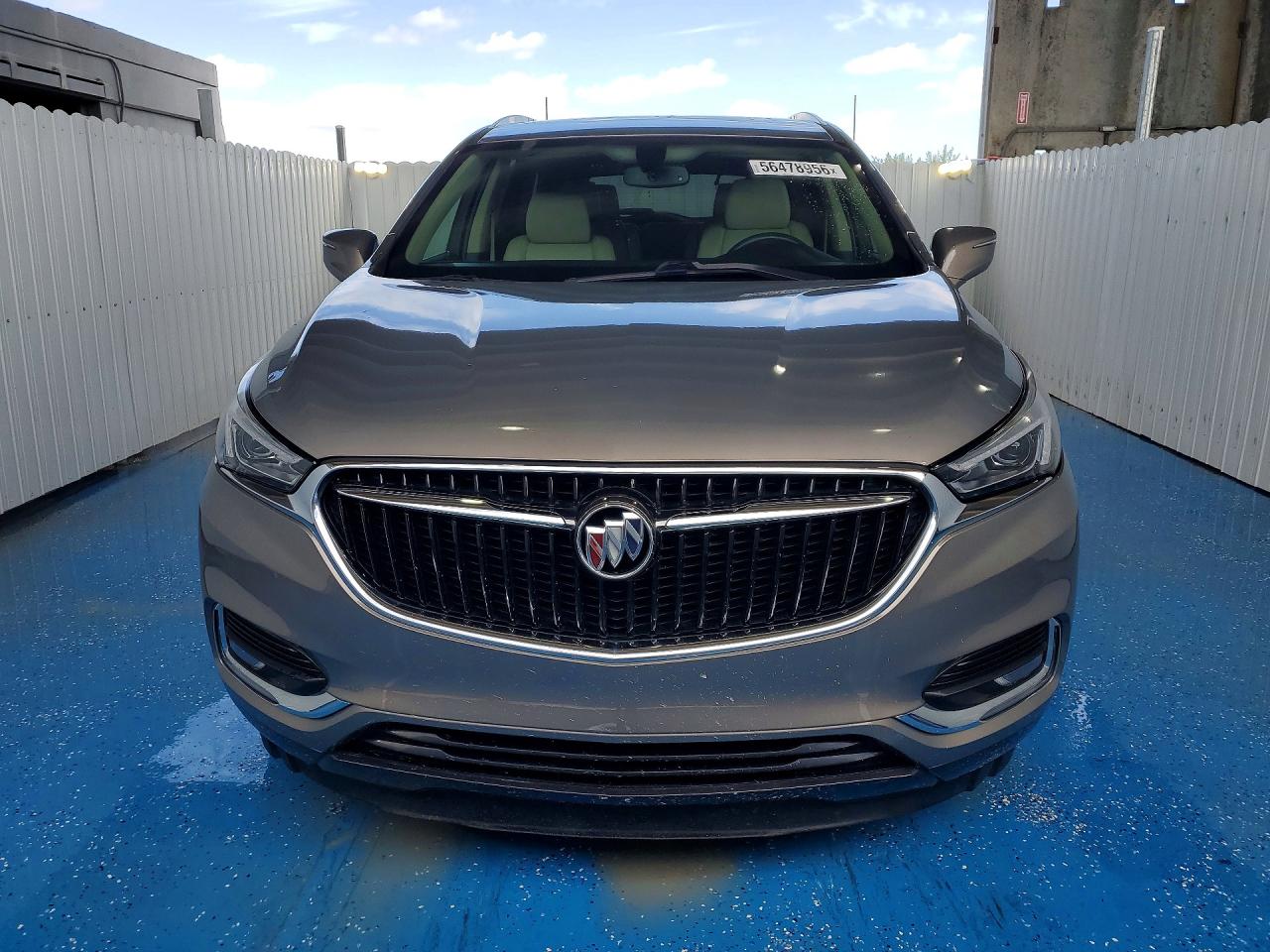 2018 Buick Enclave Essence Серый vin: 5GAERBKWXJJ202155