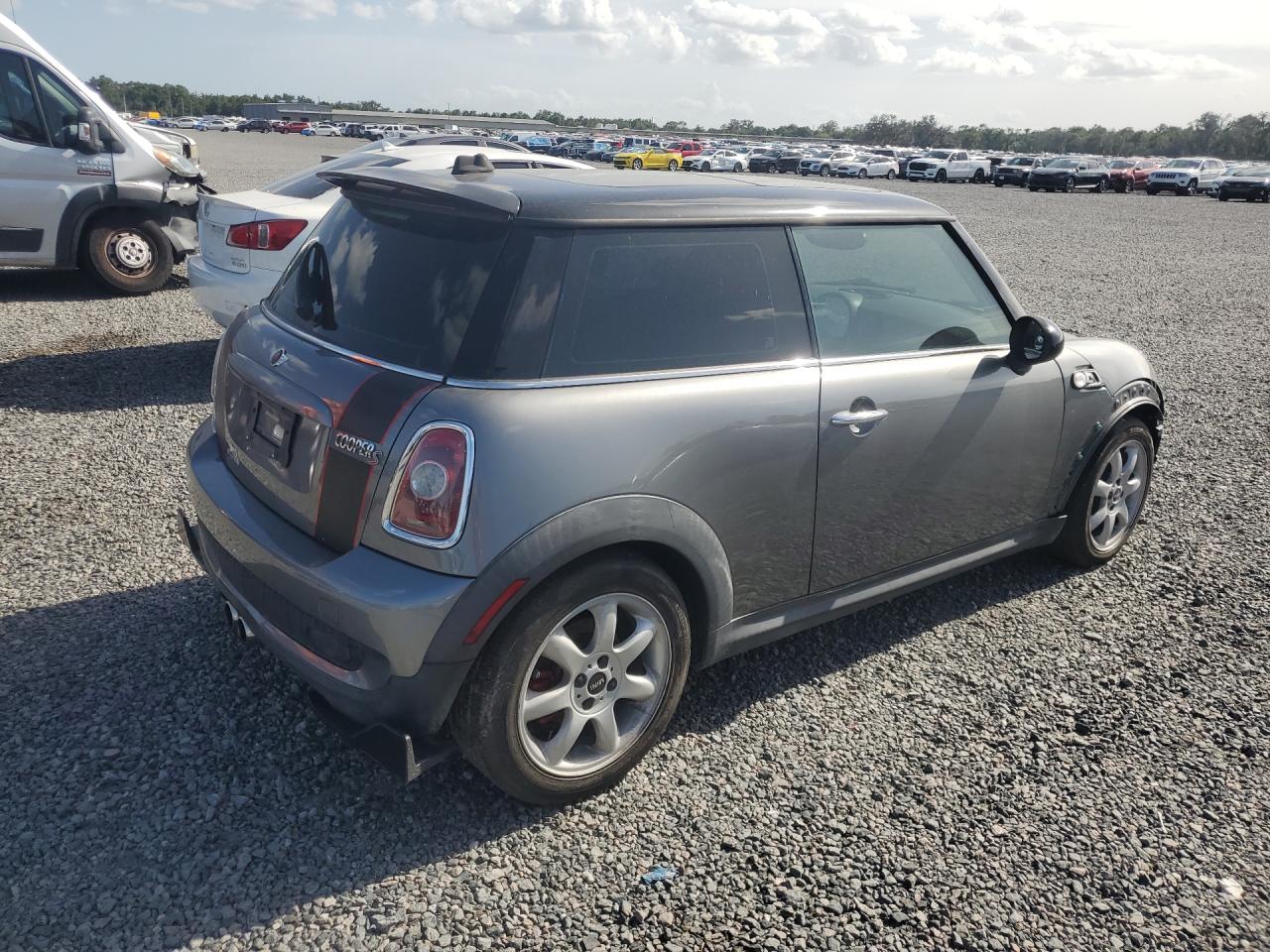 2009 Mini Cooper S Gray vin: WMWMF735X9TT98746