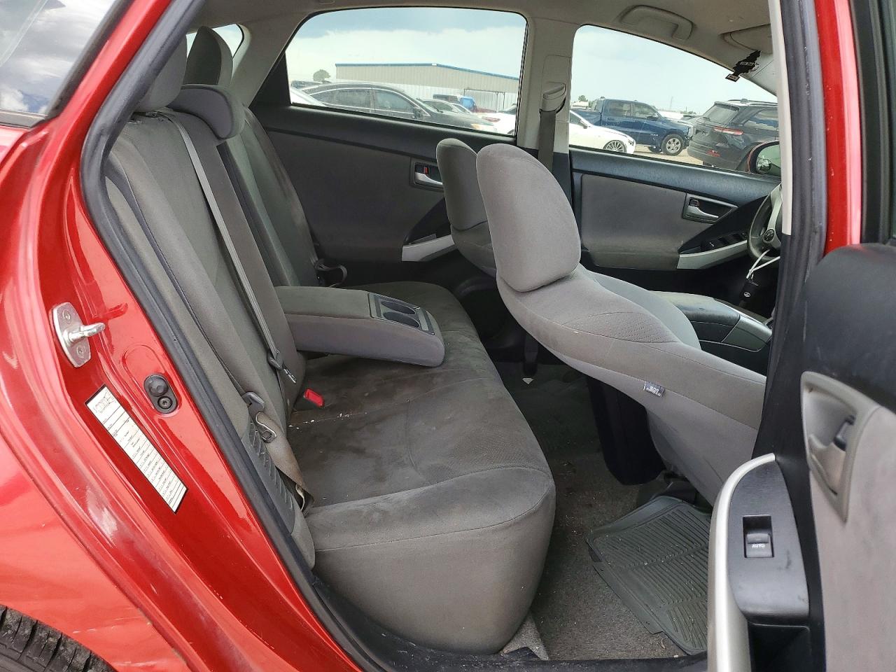 2013 Toyota Prius Two Red vin: JTDKN3DU4D0338032