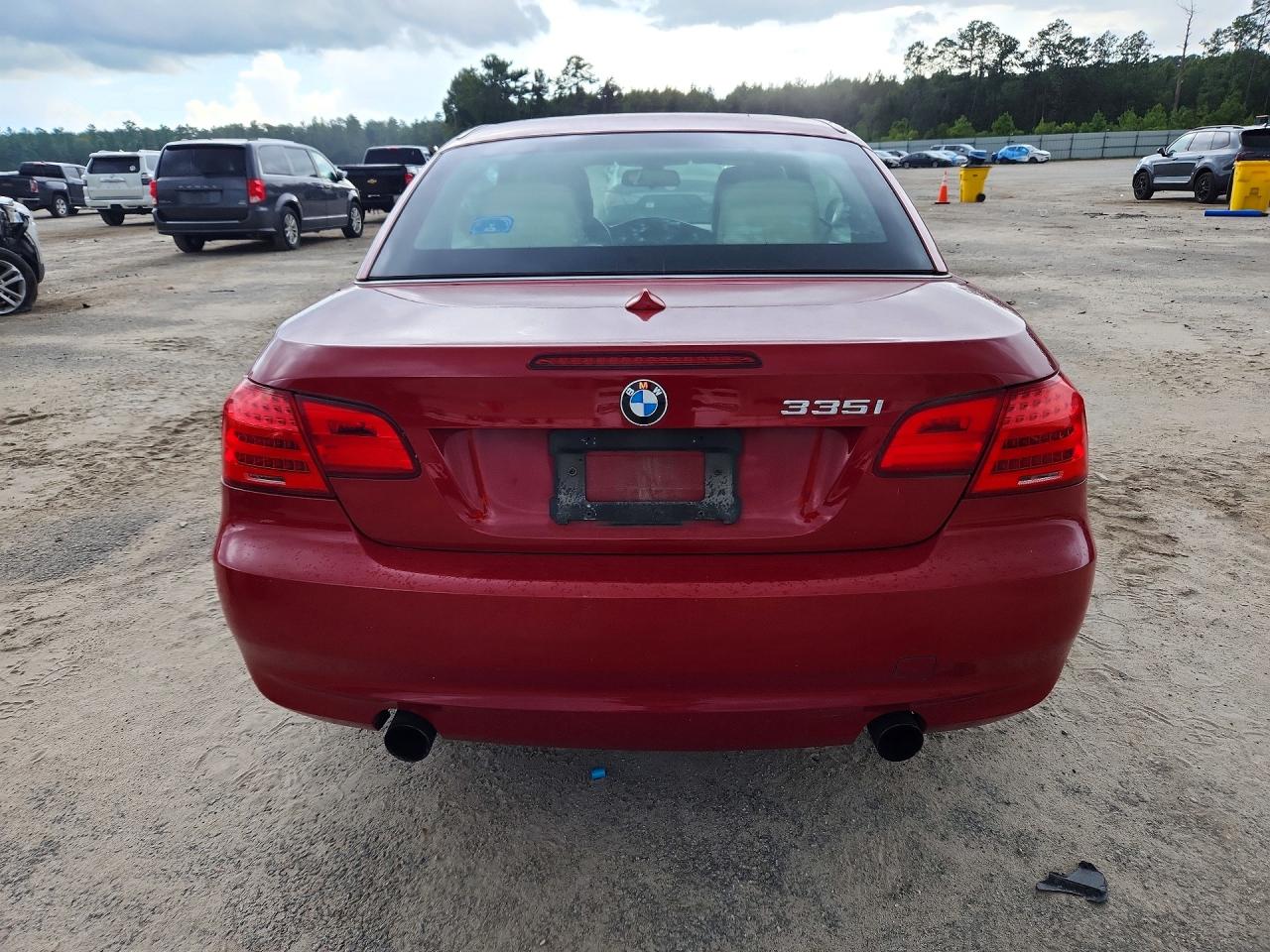 2011 Bmw 335 I Red vin: WBADX7C50BE242061