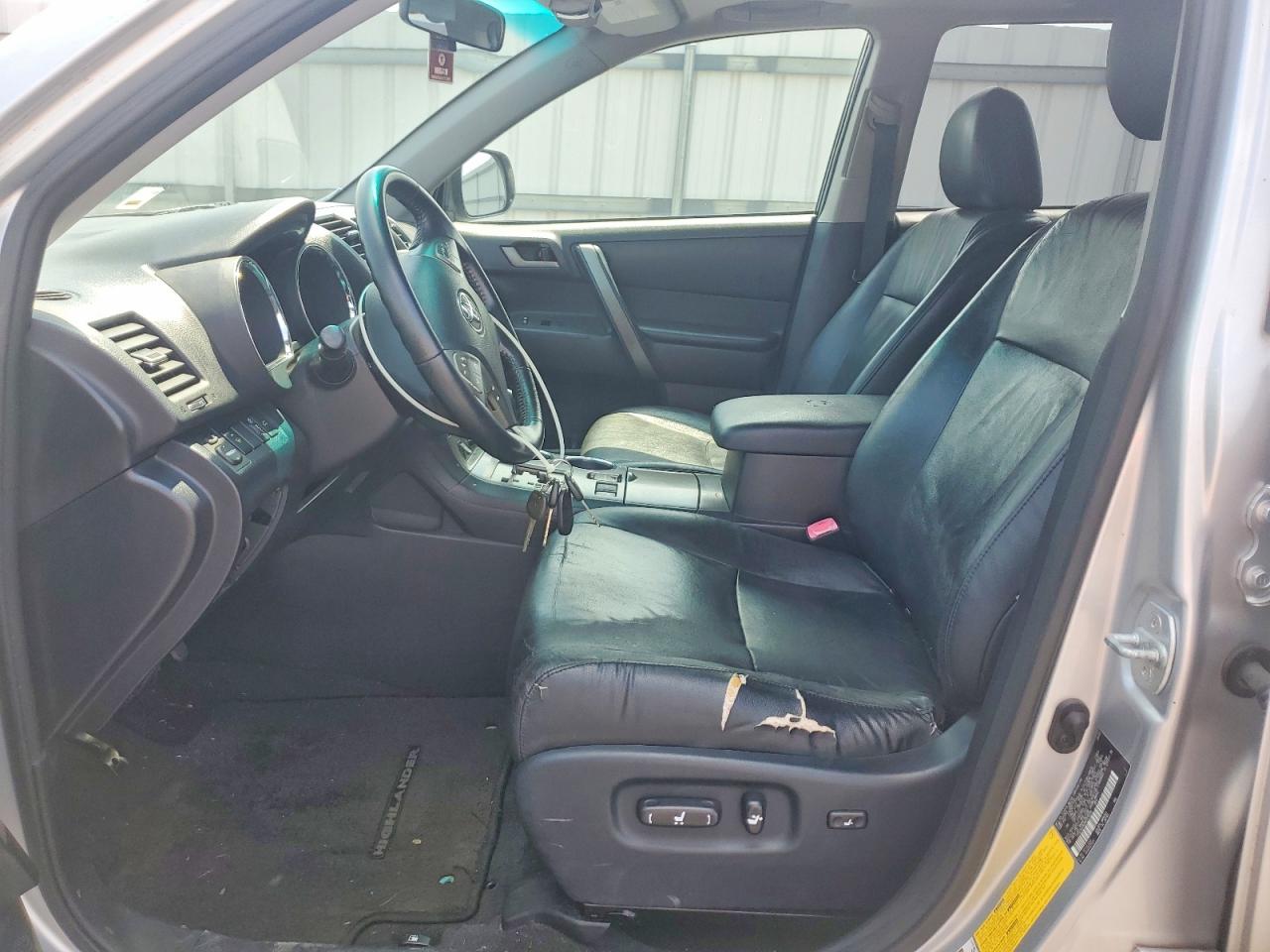 2008 Toyota Highlander Sport Серебряный vin: JTEES43A282025098