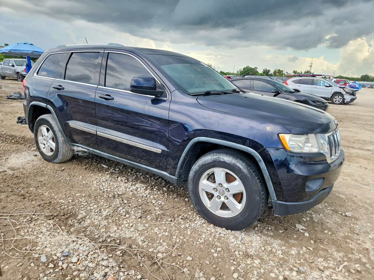 2011 Jeep Grand Cherokee Laredo Blue vin: 1J4RR4GG2BC540873