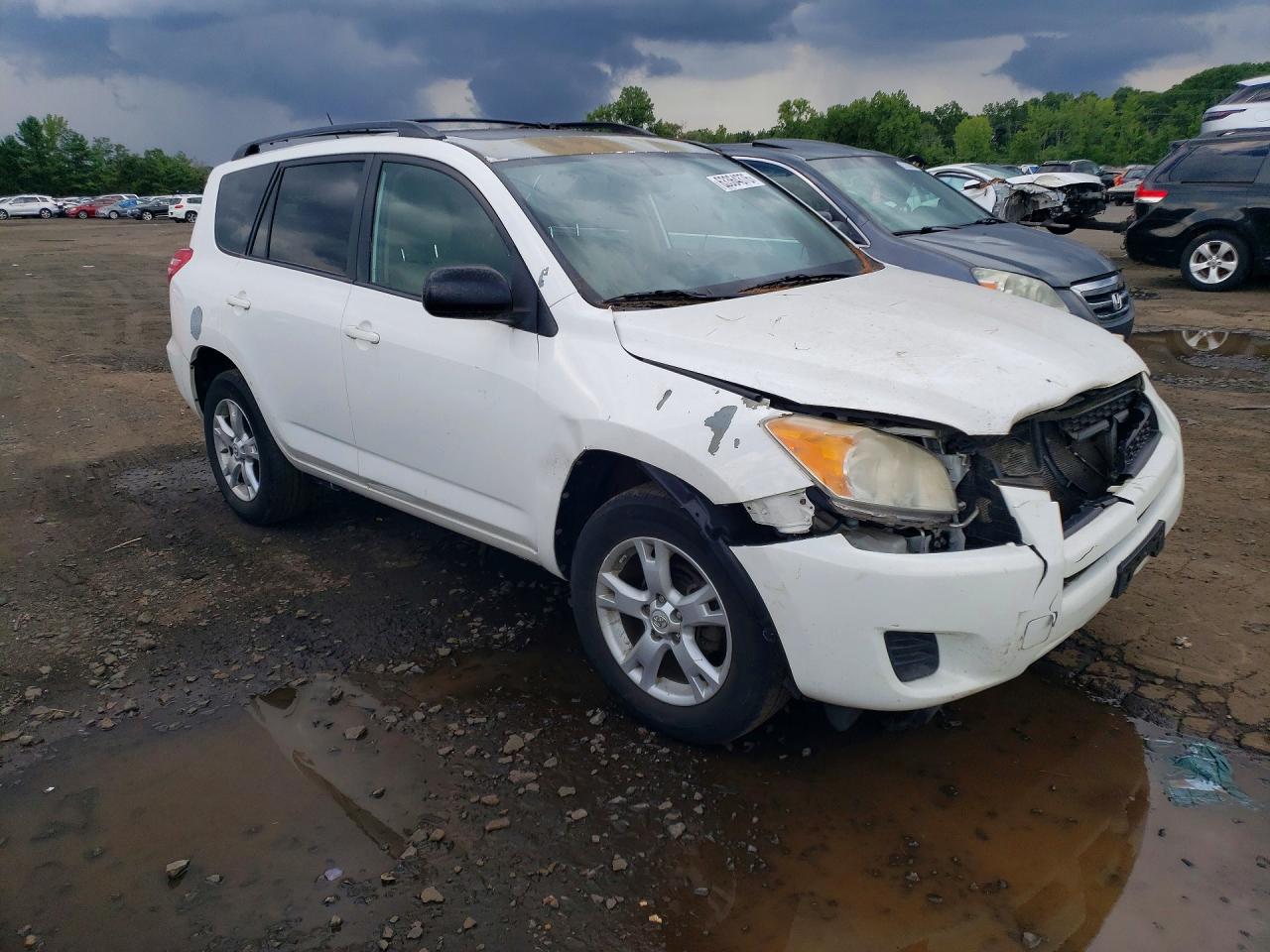 2012 Toyota Rav4 Base White vin: 2T3BF4DV9CW197965
