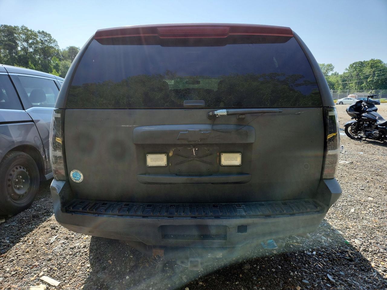 2010 Chevrolet Tahoe C1500 Ls Gray vin: 1GNMCAE09AR238831