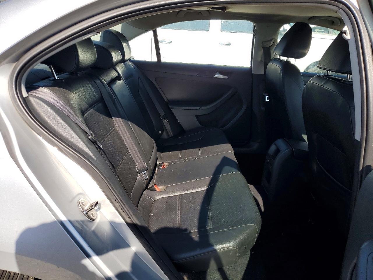2014 Volkswagen Jetta Se Silver vin: 3VWD17AJ5EM402886