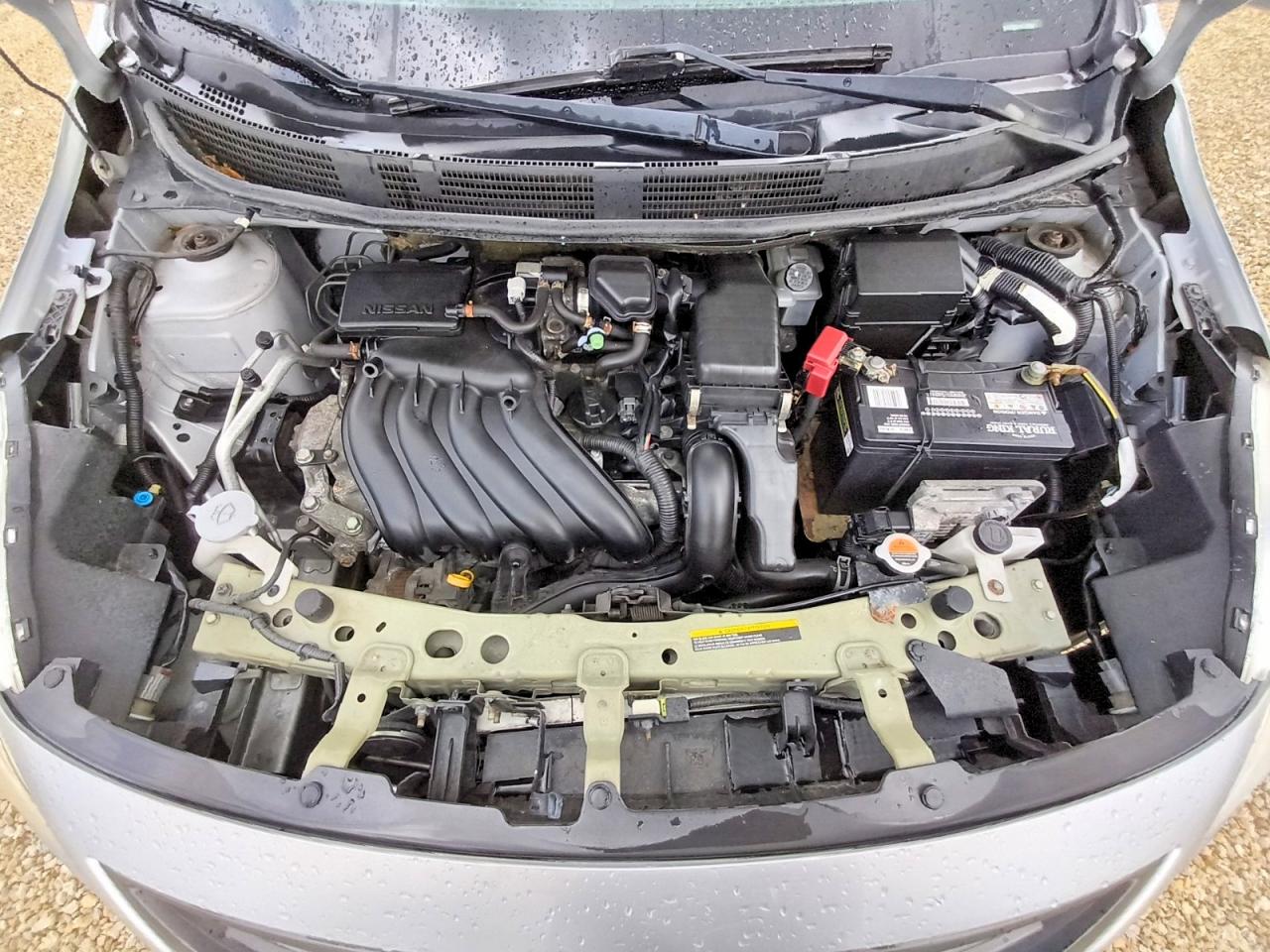 2012 Nissan Versa 1.6 S Silver vin: 3N1CN7AP6CL938047