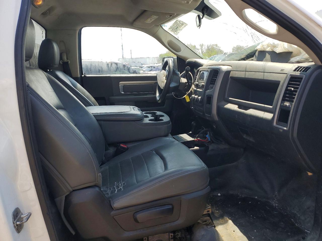 2014 Ram 2500 St White vin: 3C6LR5AT3EG142801