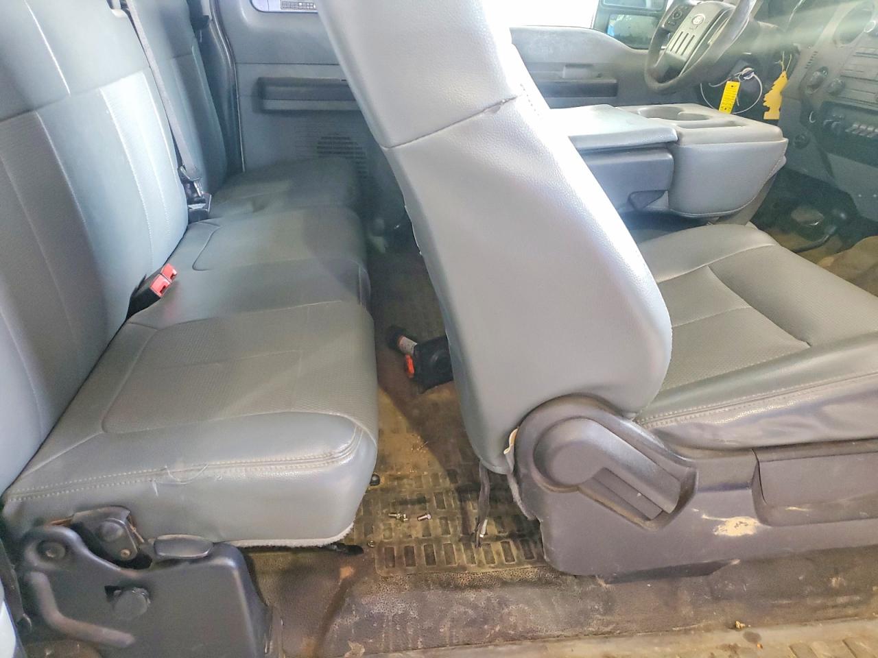 2015 Ford F250 Super Duty White vin: 1FT7X2B60FED10278