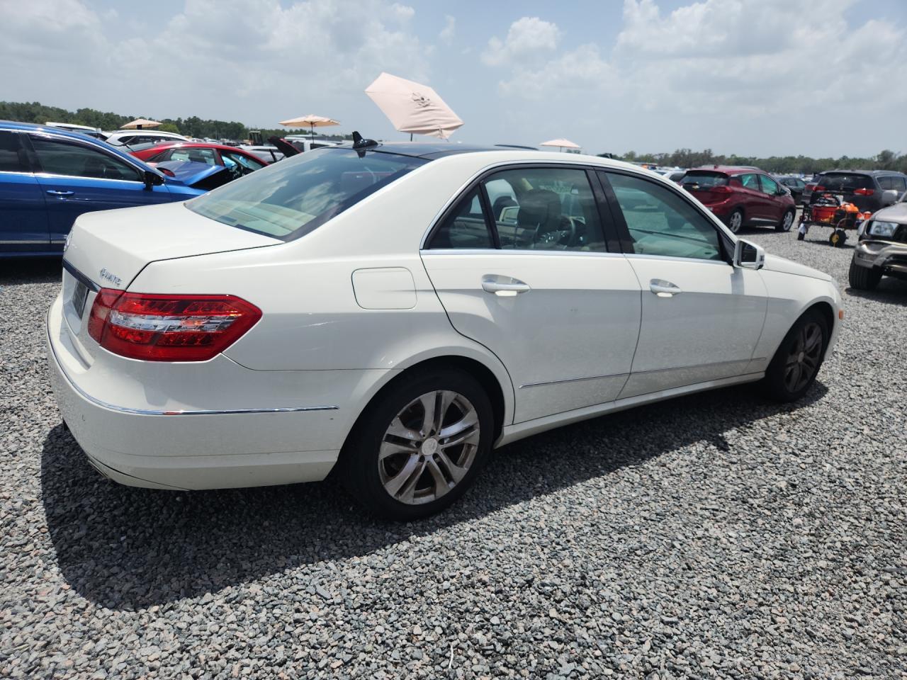 2011 Mercedes-benz E 350 4matic White vin: WDDHF8HB7BA349021