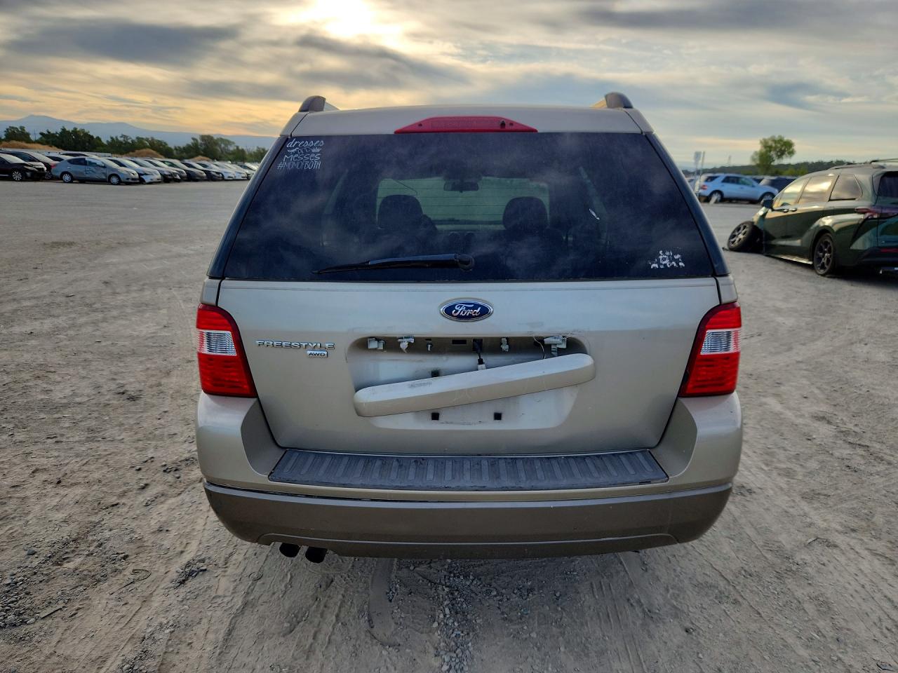 2006 Ford Freestyle Se Золотой vin: 1FMZK04136GA11932