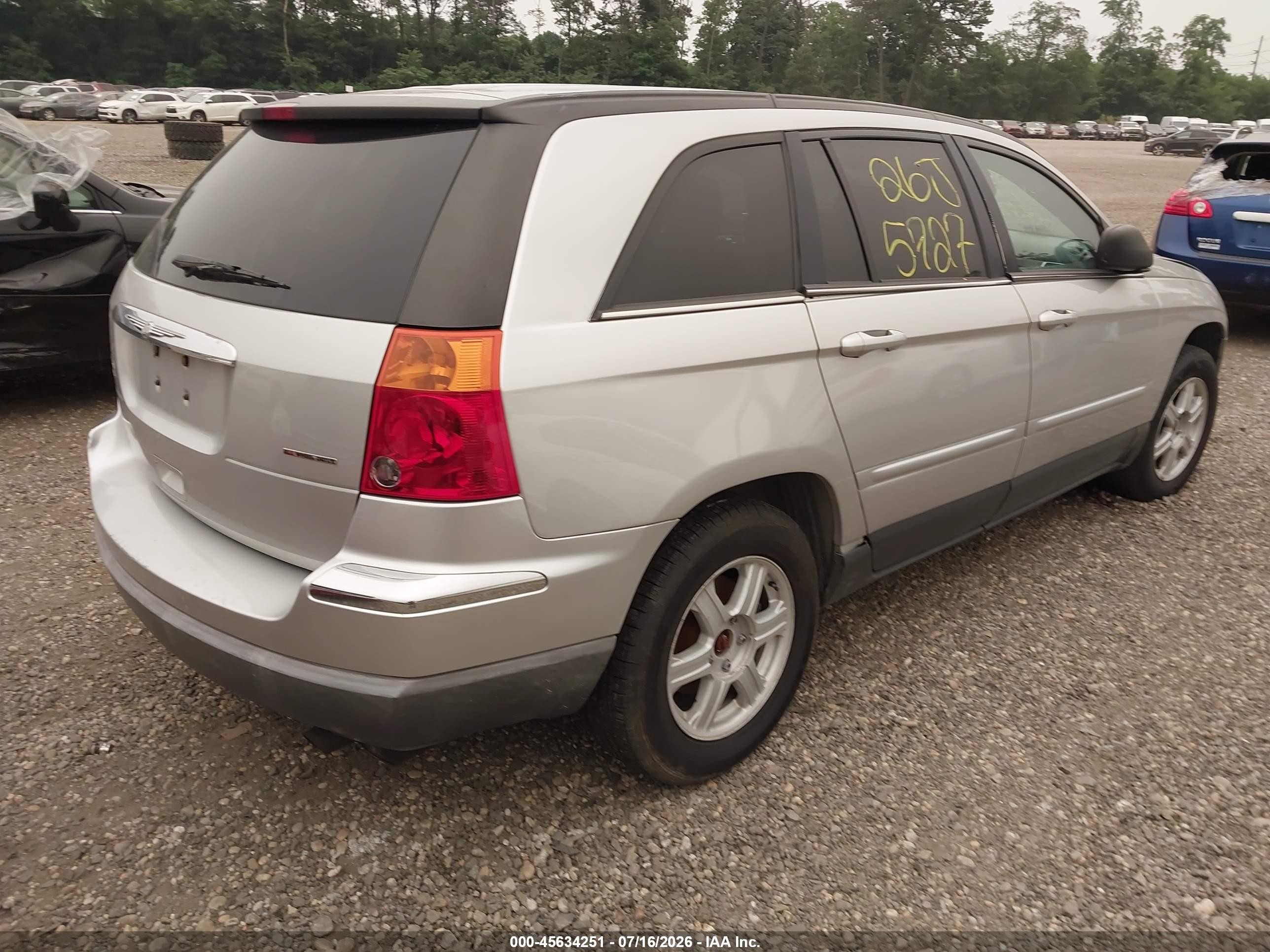 2006 Chrysler Pacifica Touring Silver vin: 2A4GF68416R722271