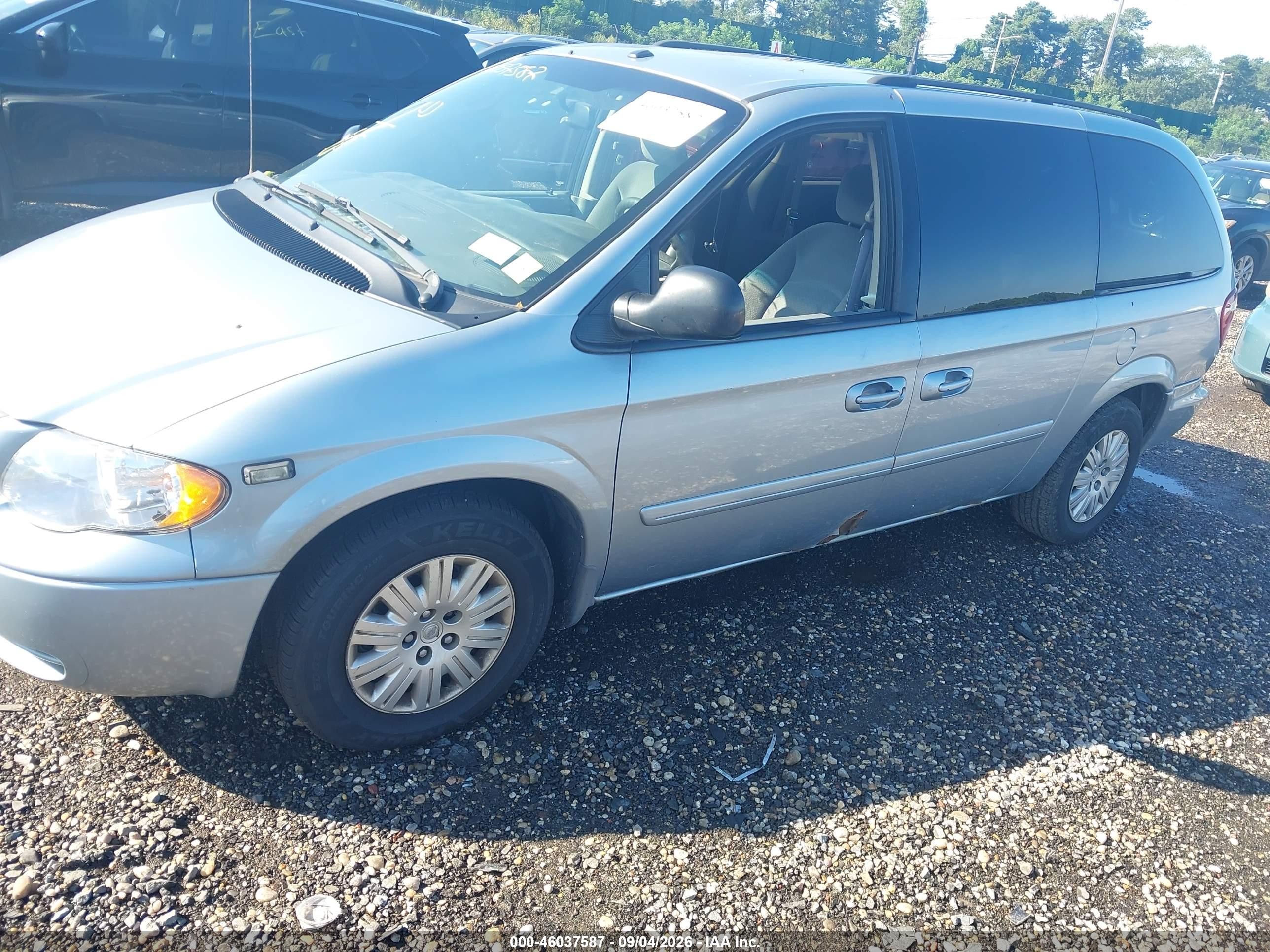 2006 Chrysler Town & Country Lx Blue vin: 2A4GP44R06R779676