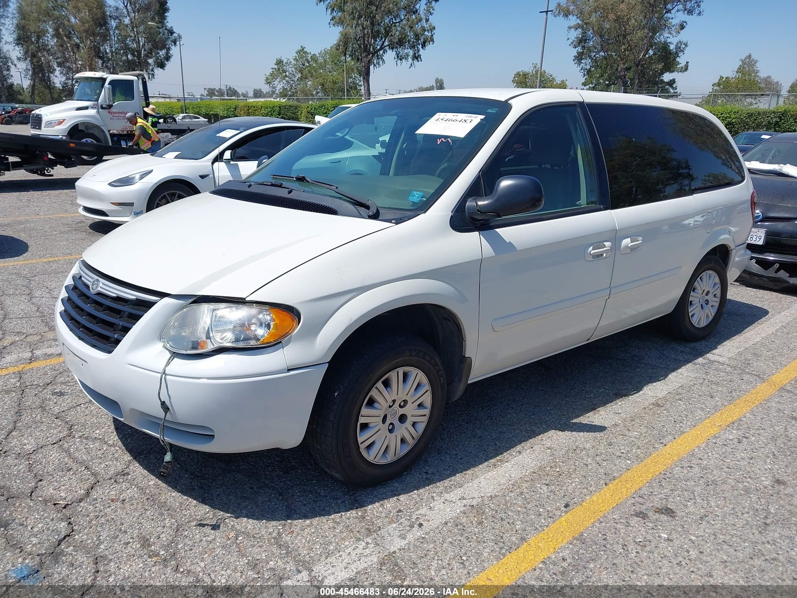 2006 Chrysler Town & Country Lx Белый vin: 2A4GP44R06R886825