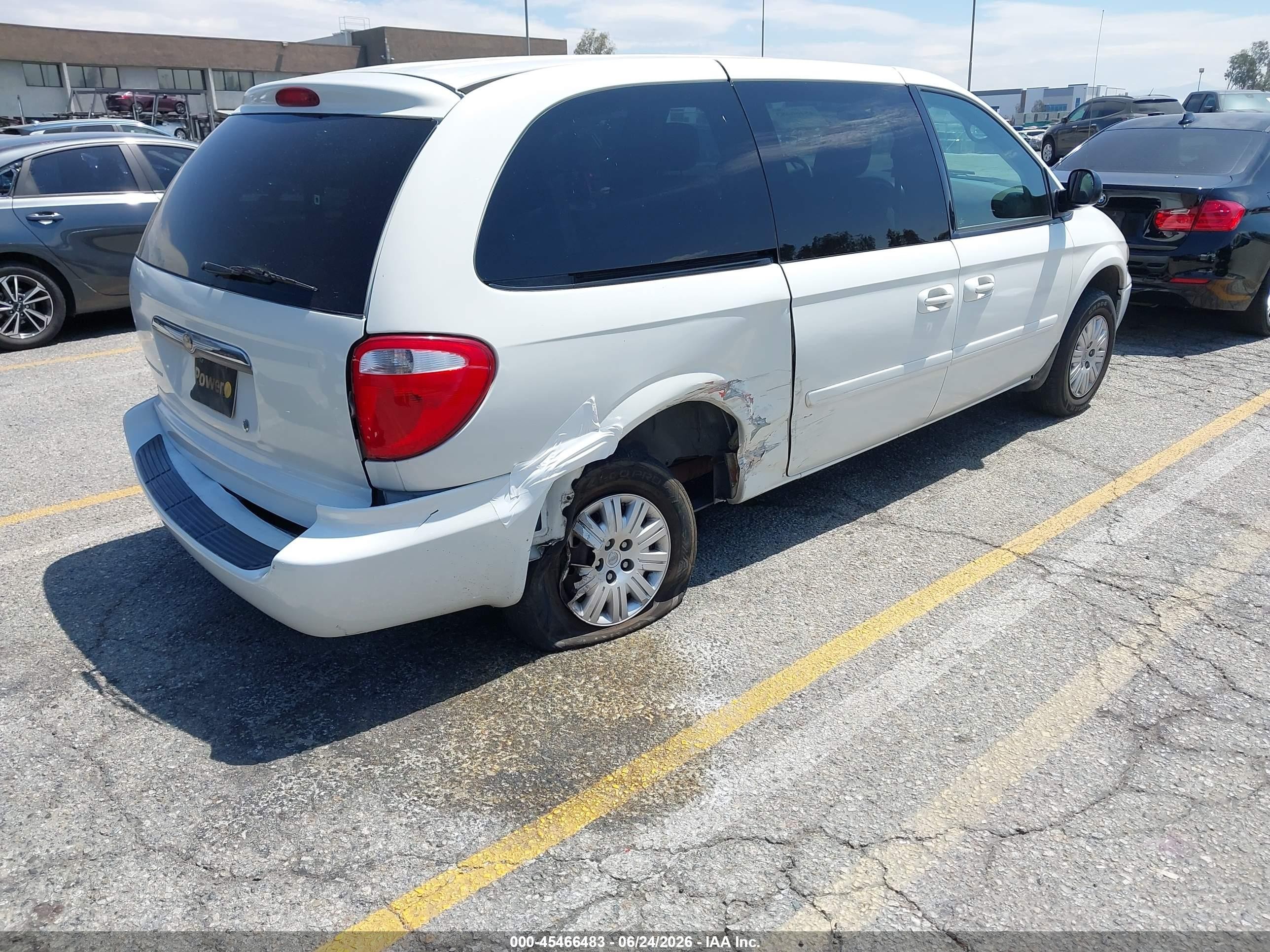 2006 Chrysler Town & Country Lx Белый vin: 2A4GP44R06R886825