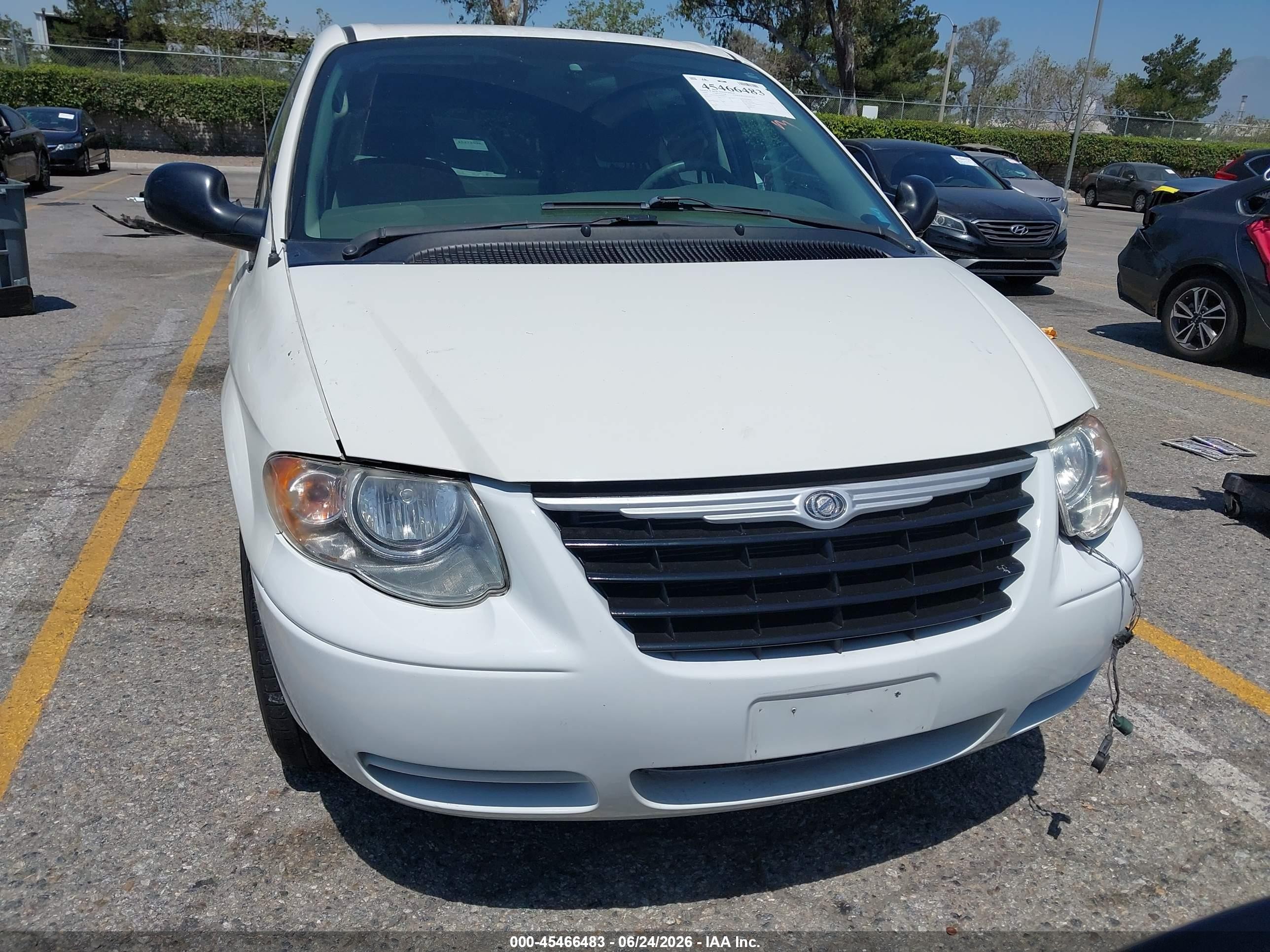 2006 Chrysler Town & Country Lx Белый vin: 2A4GP44R06R886825