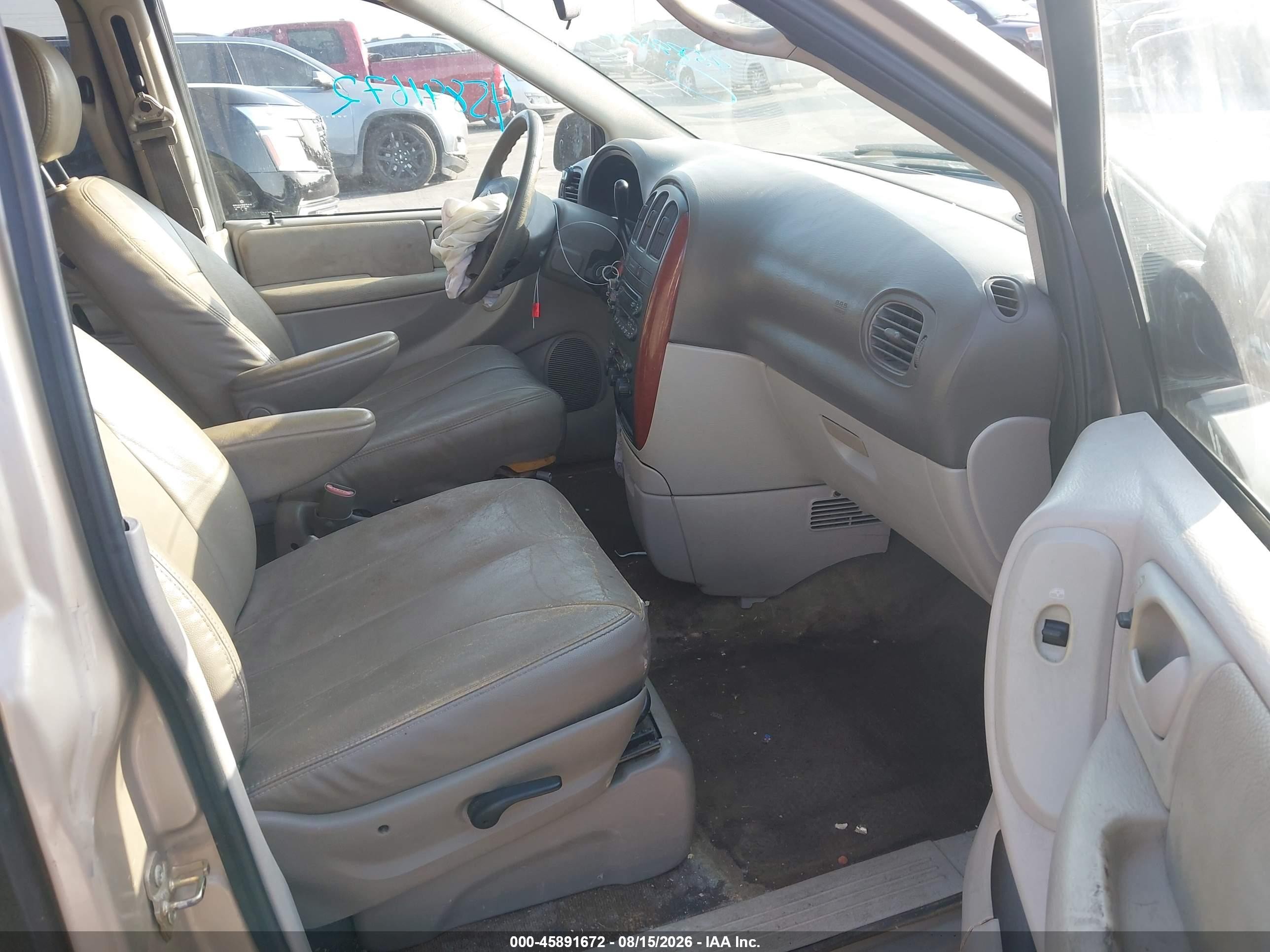 2006 Chrysler Town & Country Lx Tan vin: 2A4GP44R26R873705