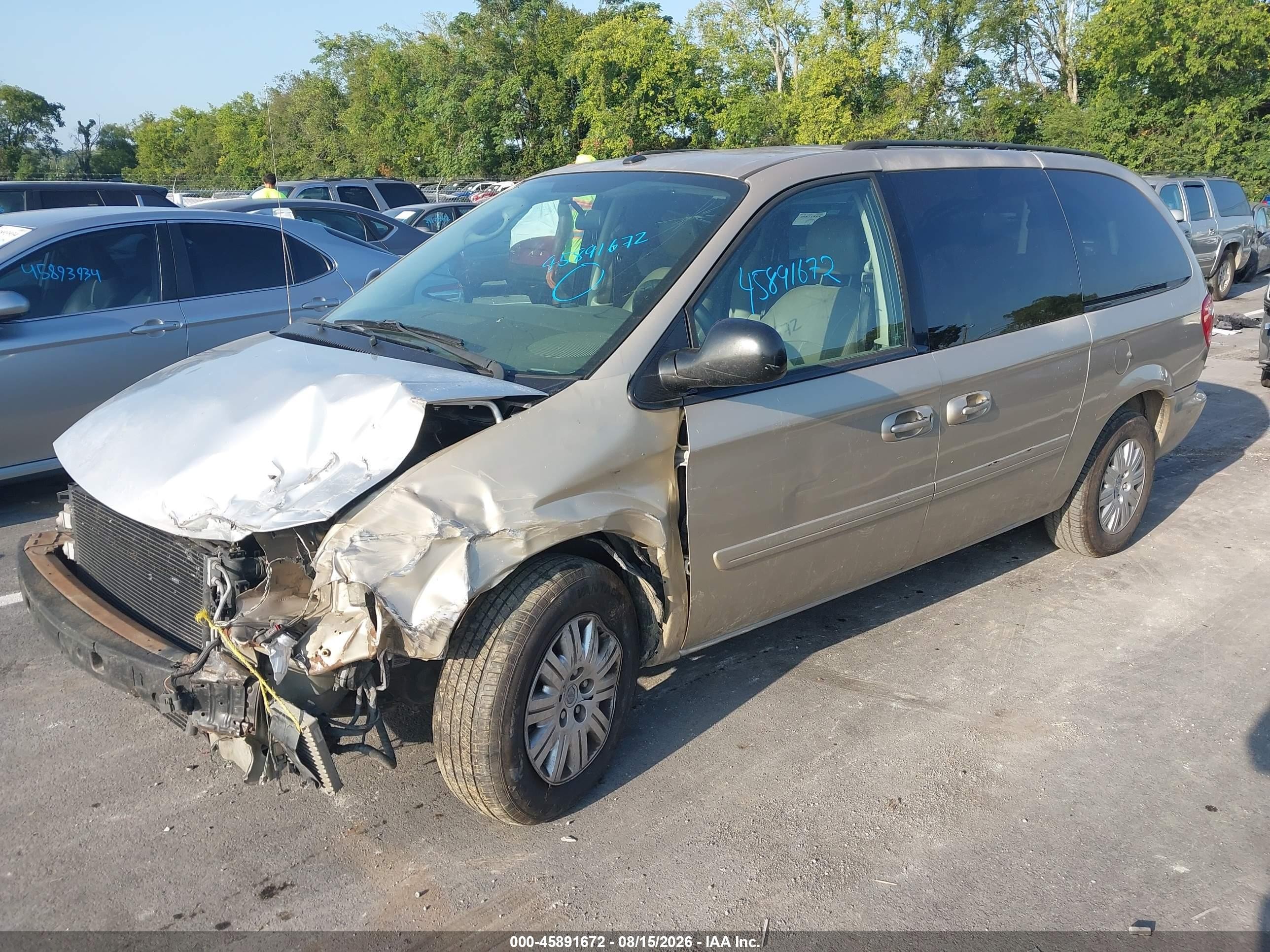 2006 Chrysler Town & Country Lx Tan vin: 2A4GP44R26R873705