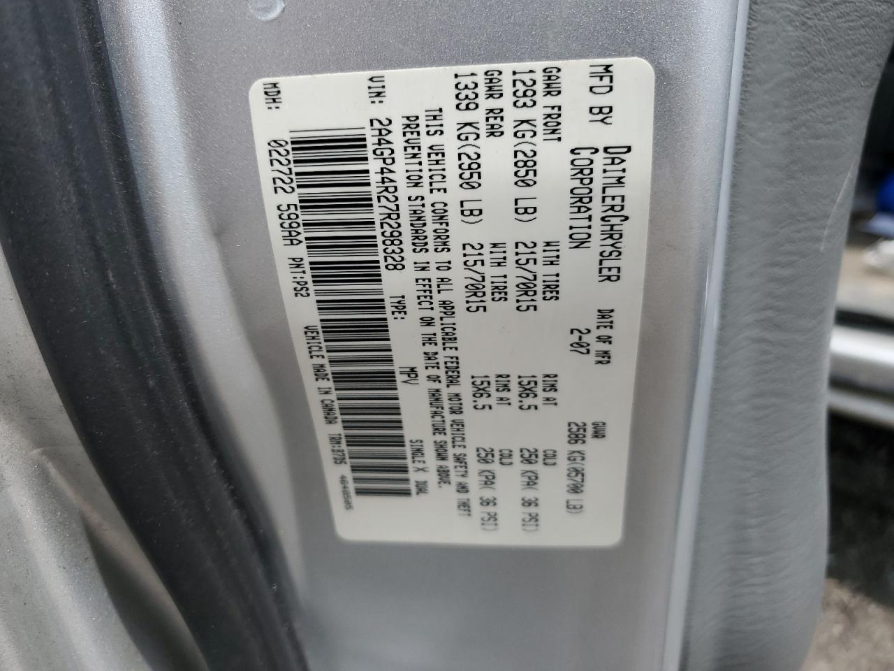 2007 Chrysler Town & Country Silver vin: 2A4GP44R27R298328