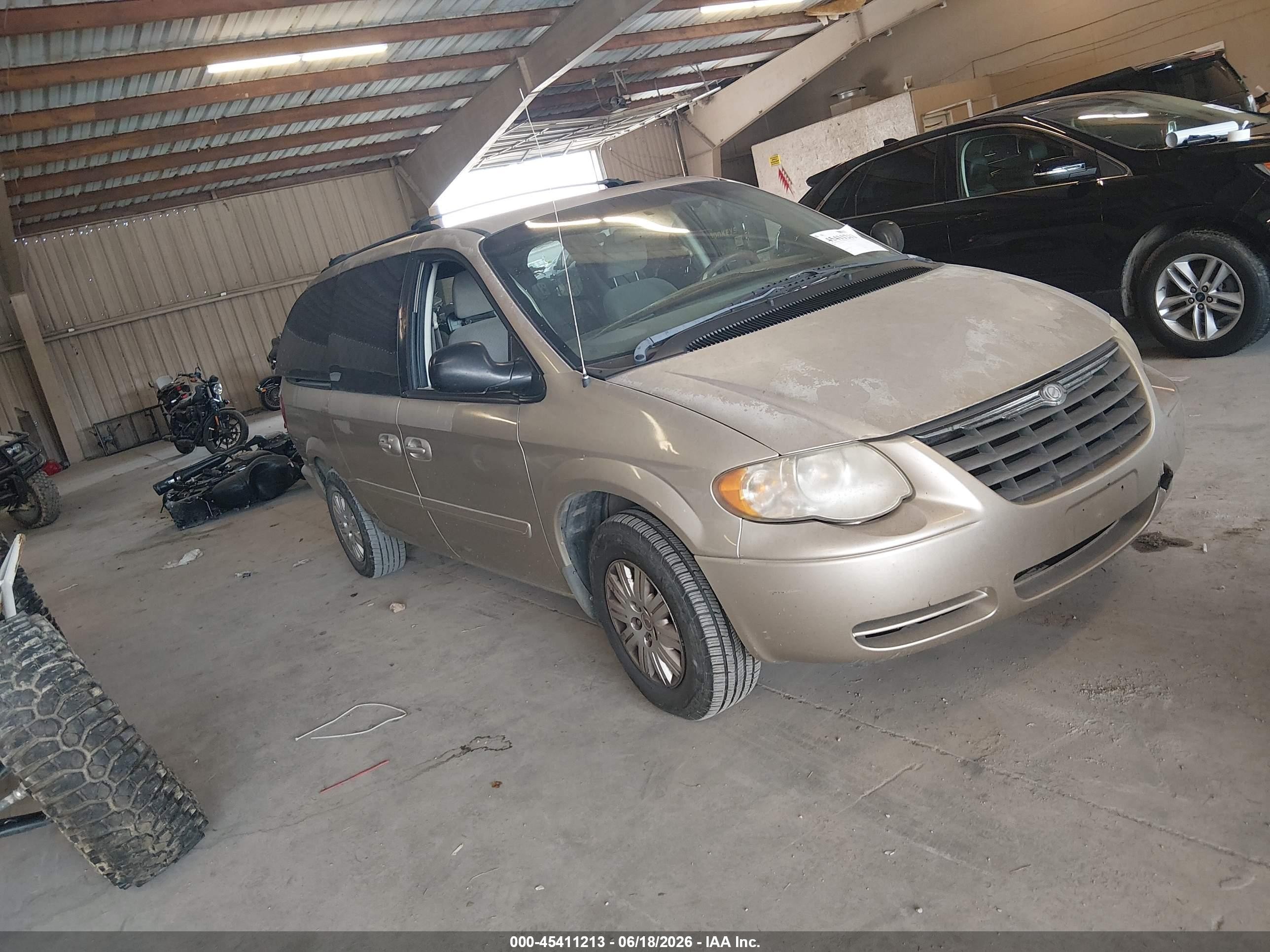 2006 Chrysler Town & Country Lx Gold vin: 2A4GP44R36R723490