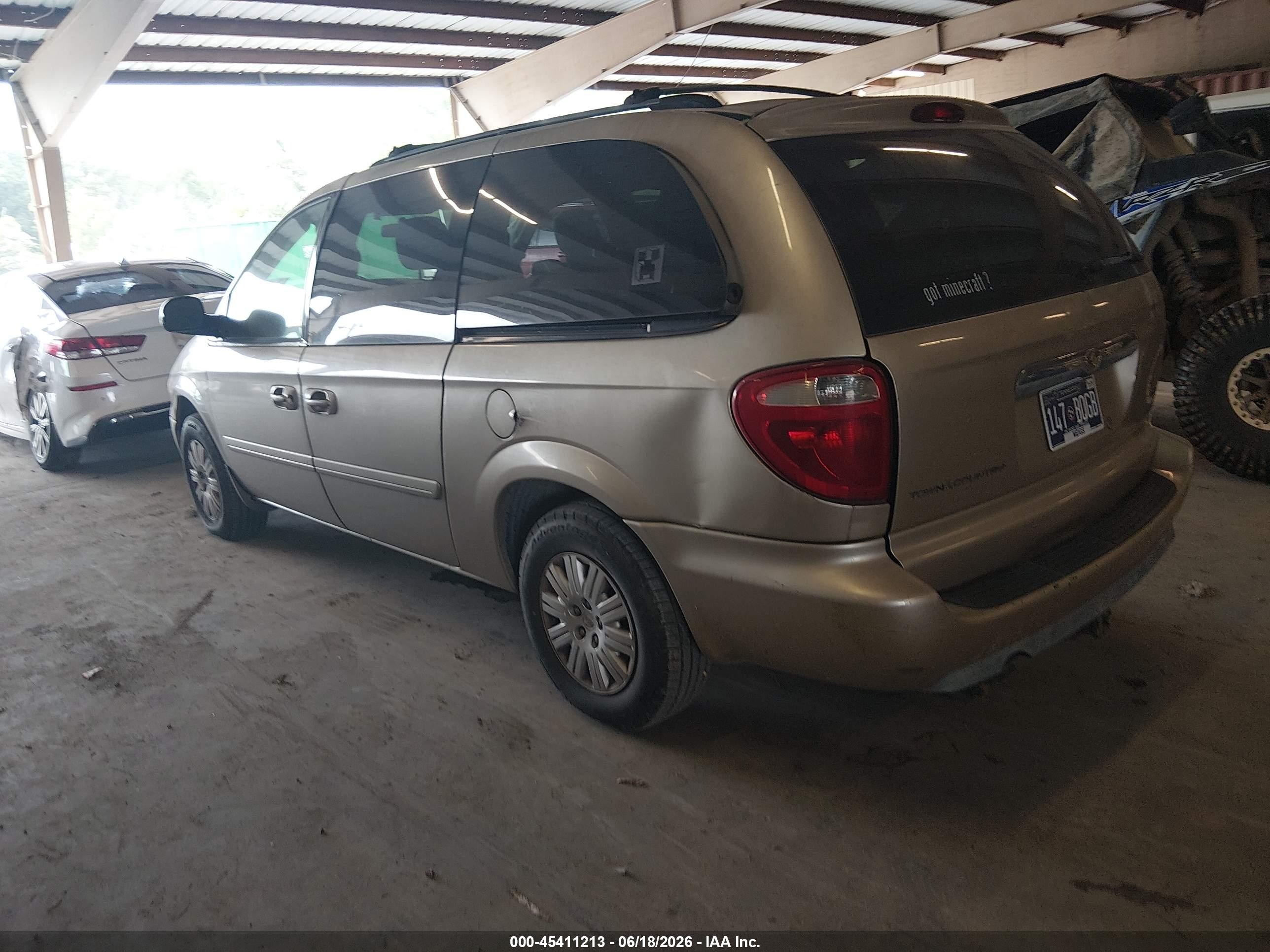 2006 Chrysler Town & Country Lx Gold vin: 2A4GP44R36R723490