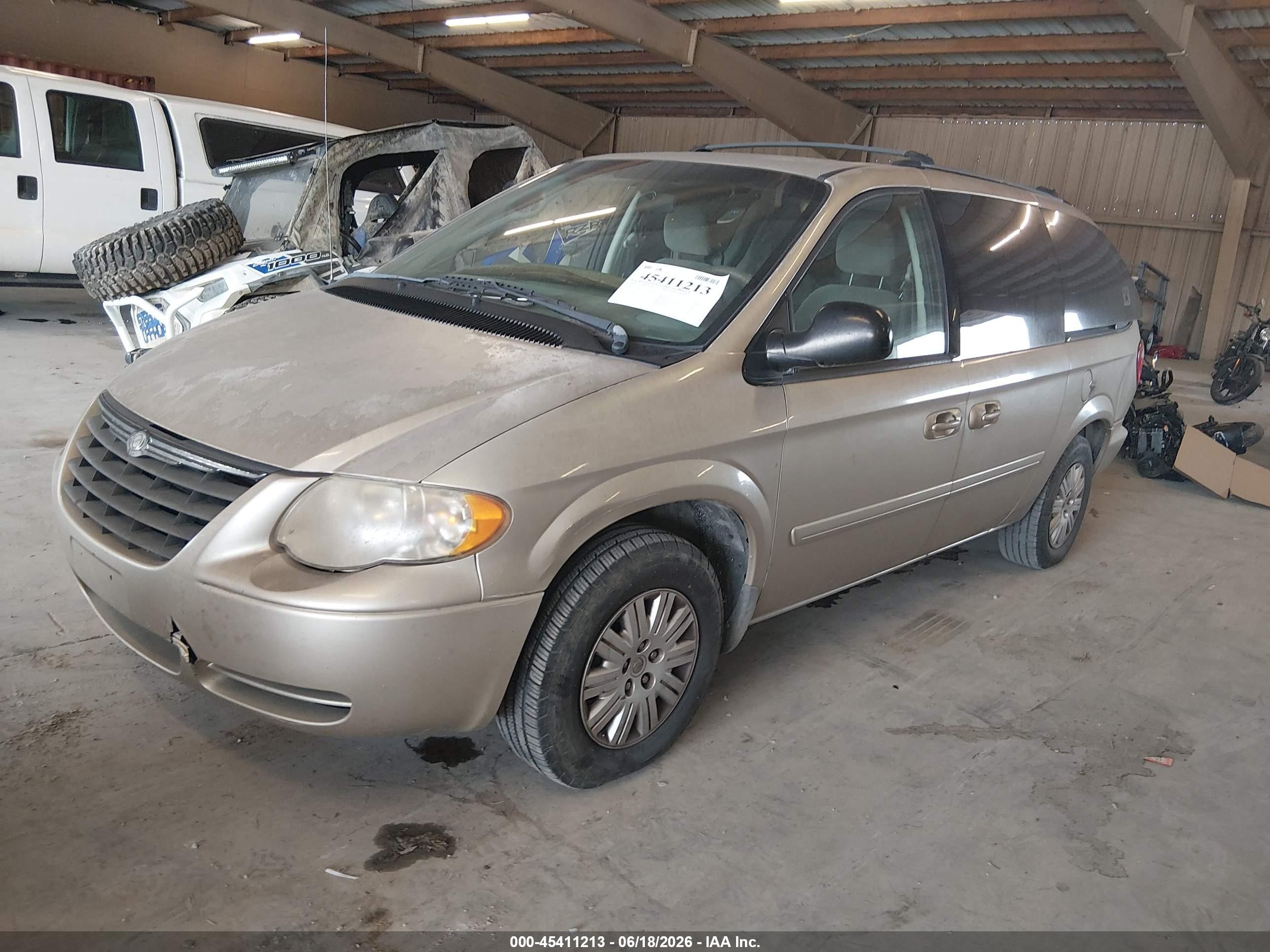 2006 Chrysler Town & Country Lx Gold vin: 2A4GP44R36R723490