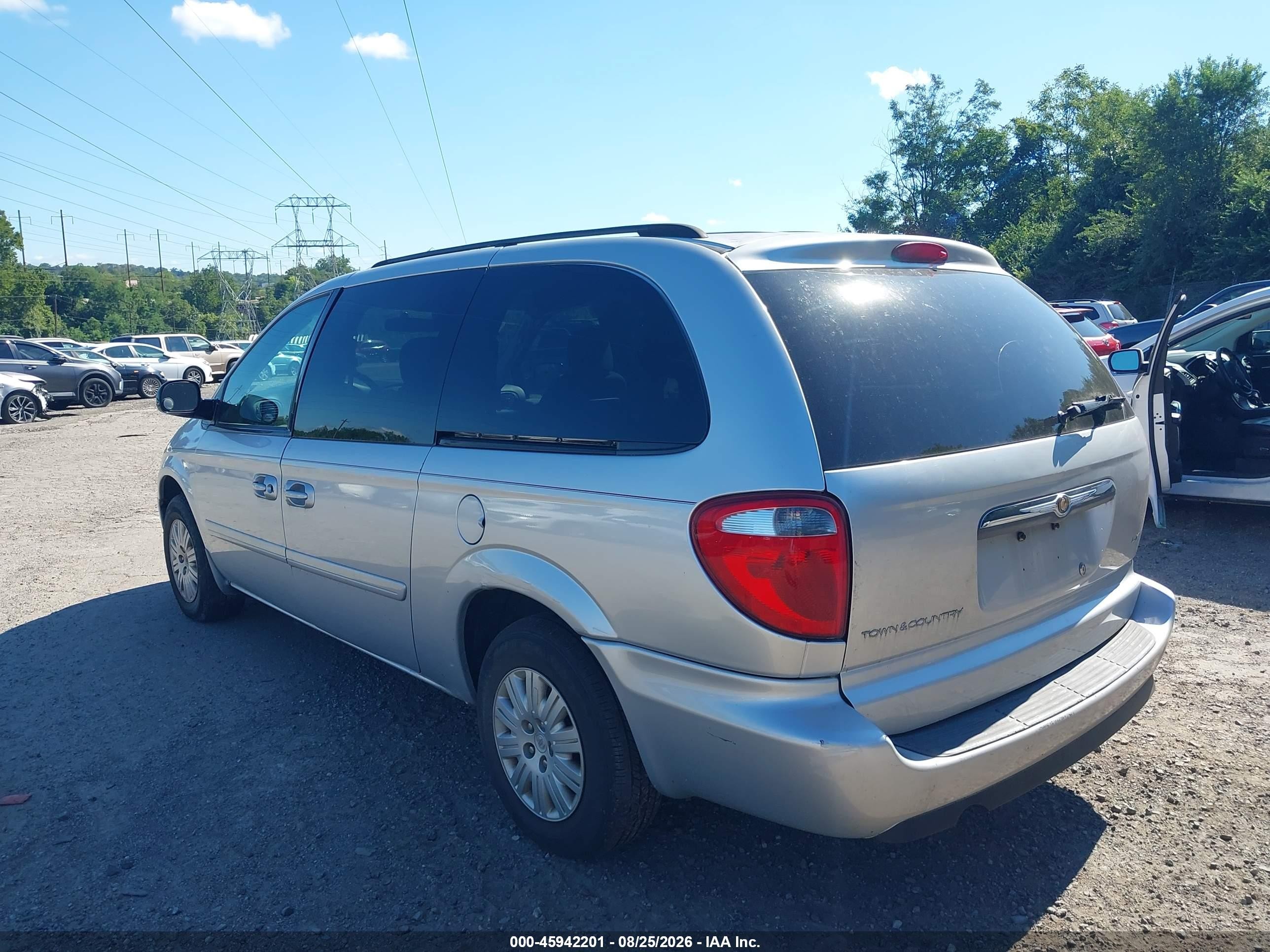 2006 Chrysler Town & Country Lx Серебряный vin: 2A4GP44R46R889694