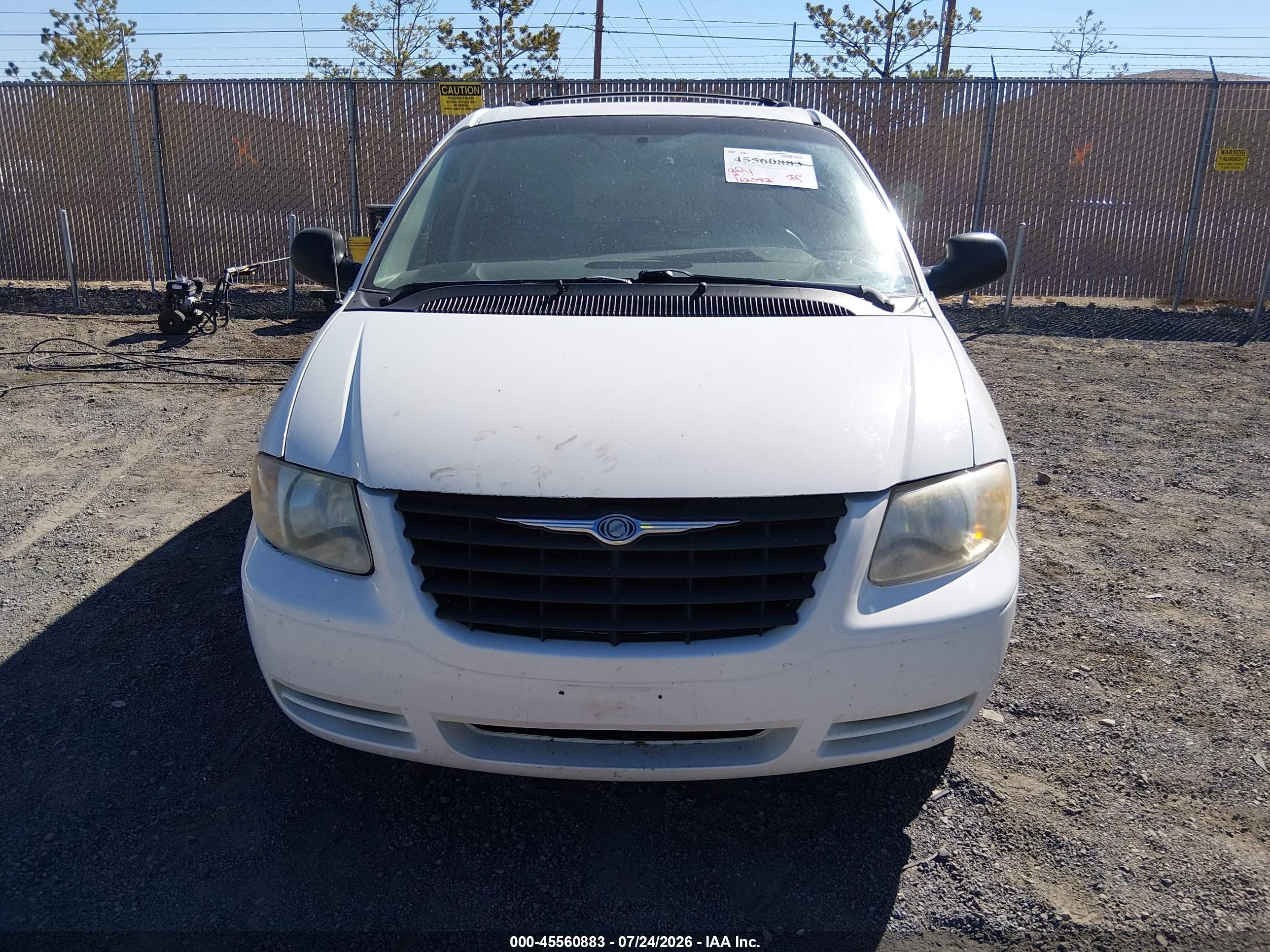 2007 Chrysler Town & Country Lx Белый vin: 2A4GP44R47R213389
