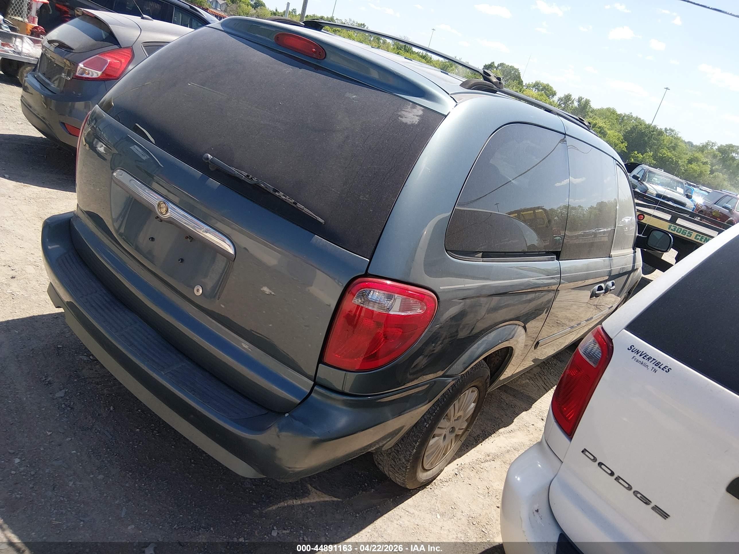 2007 Chrysler Town & Country Lx Light Blue vin: 2A4GP44R57R216916