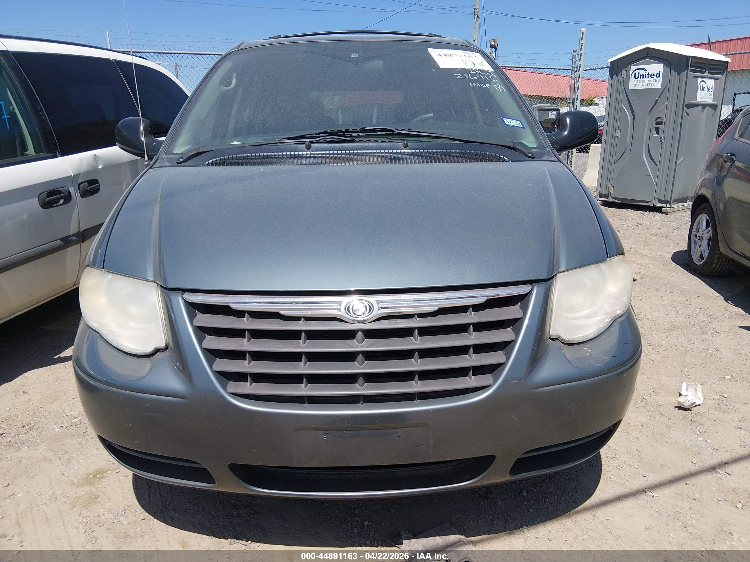 2007 Chrysler Town & Country Lx Light Blue vin: 2A4GP44R57R216916