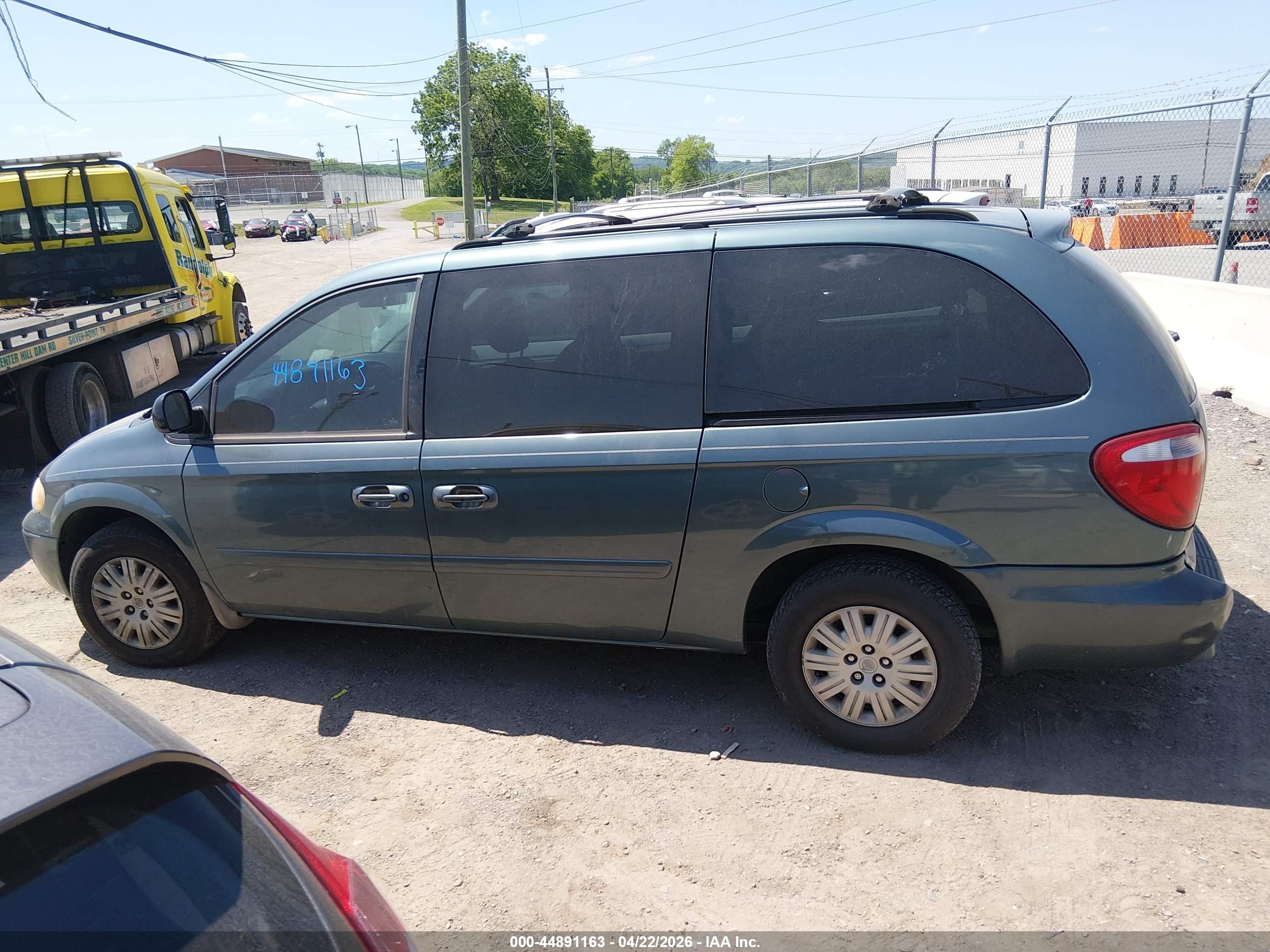 2007 Chrysler Town & Country Lx Light Blue vin: 2A4GP44R57R216916