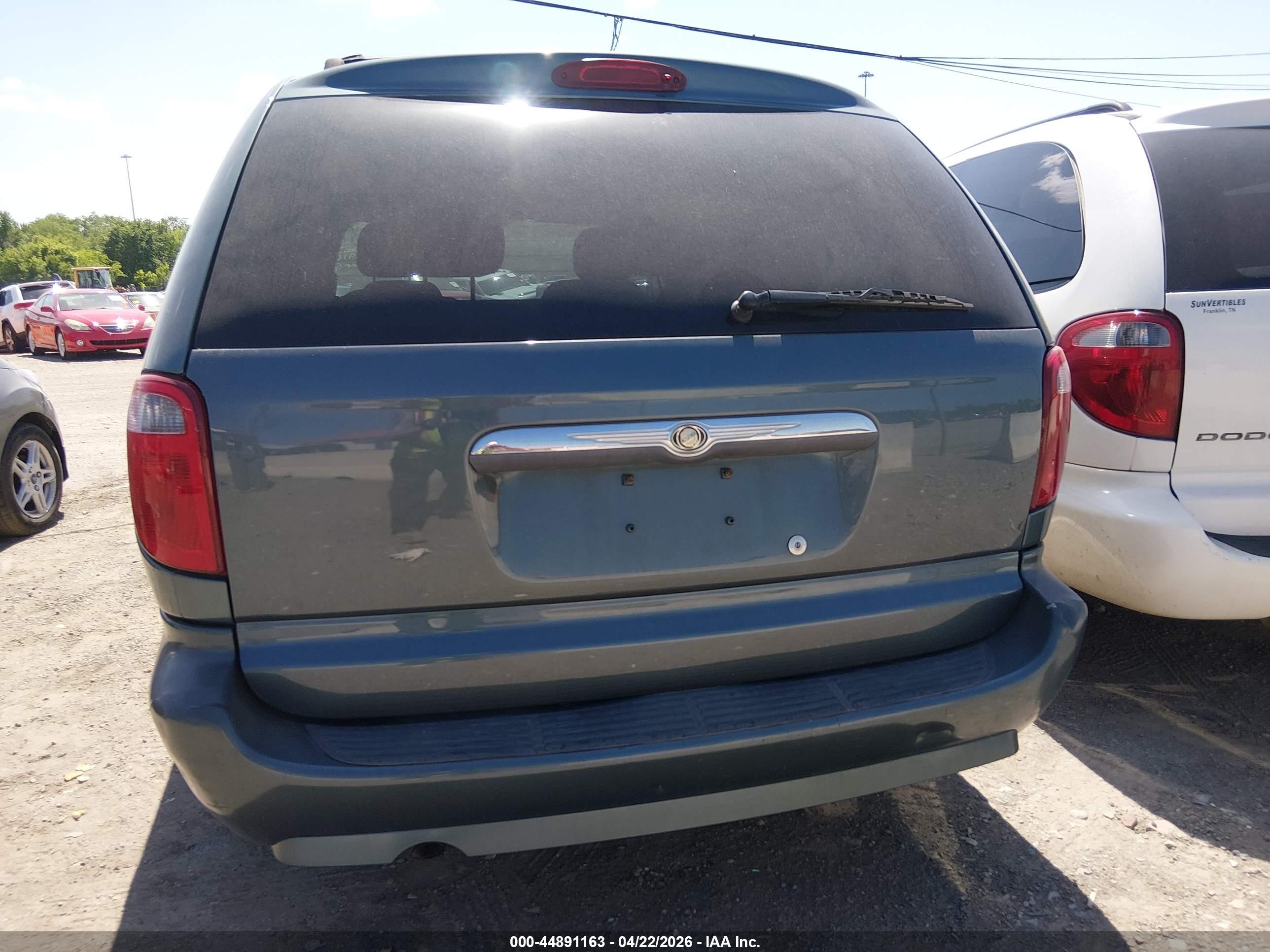 2007 Chrysler Town & Country Lx Light Blue vin: 2A4GP44R57R216916