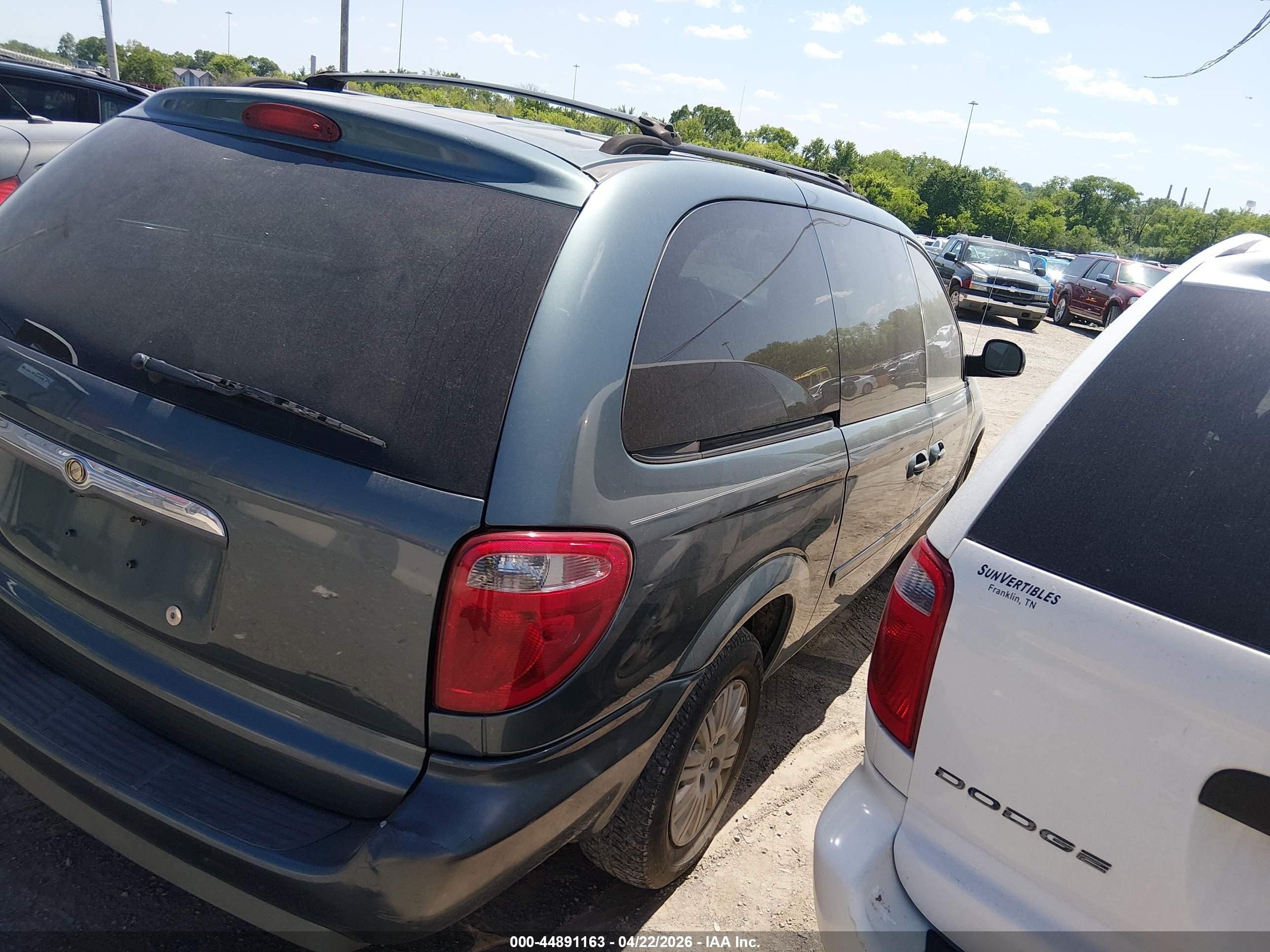 2007 Chrysler Town & Country Lx Light Blue vin: 2A4GP44R57R216916