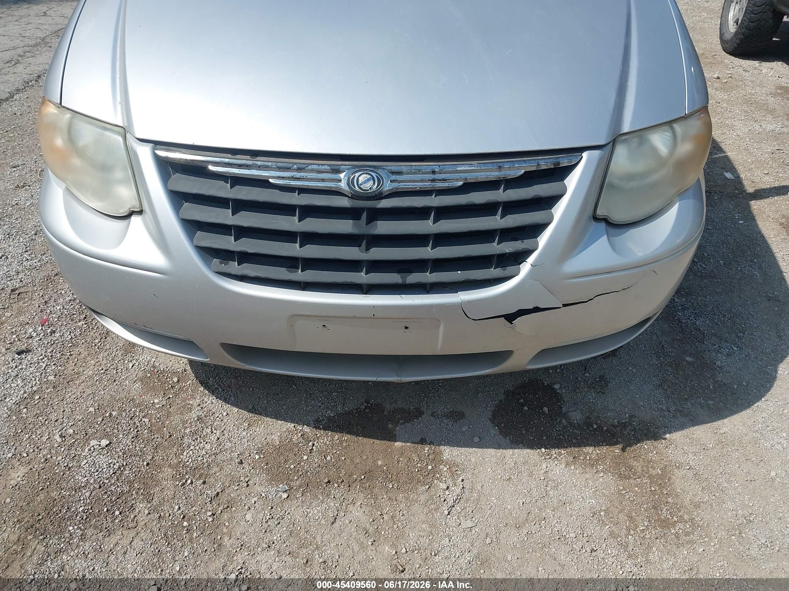 2006 Chrysler Town & Country Lx Silver vin: 2A4GP44R66R833515