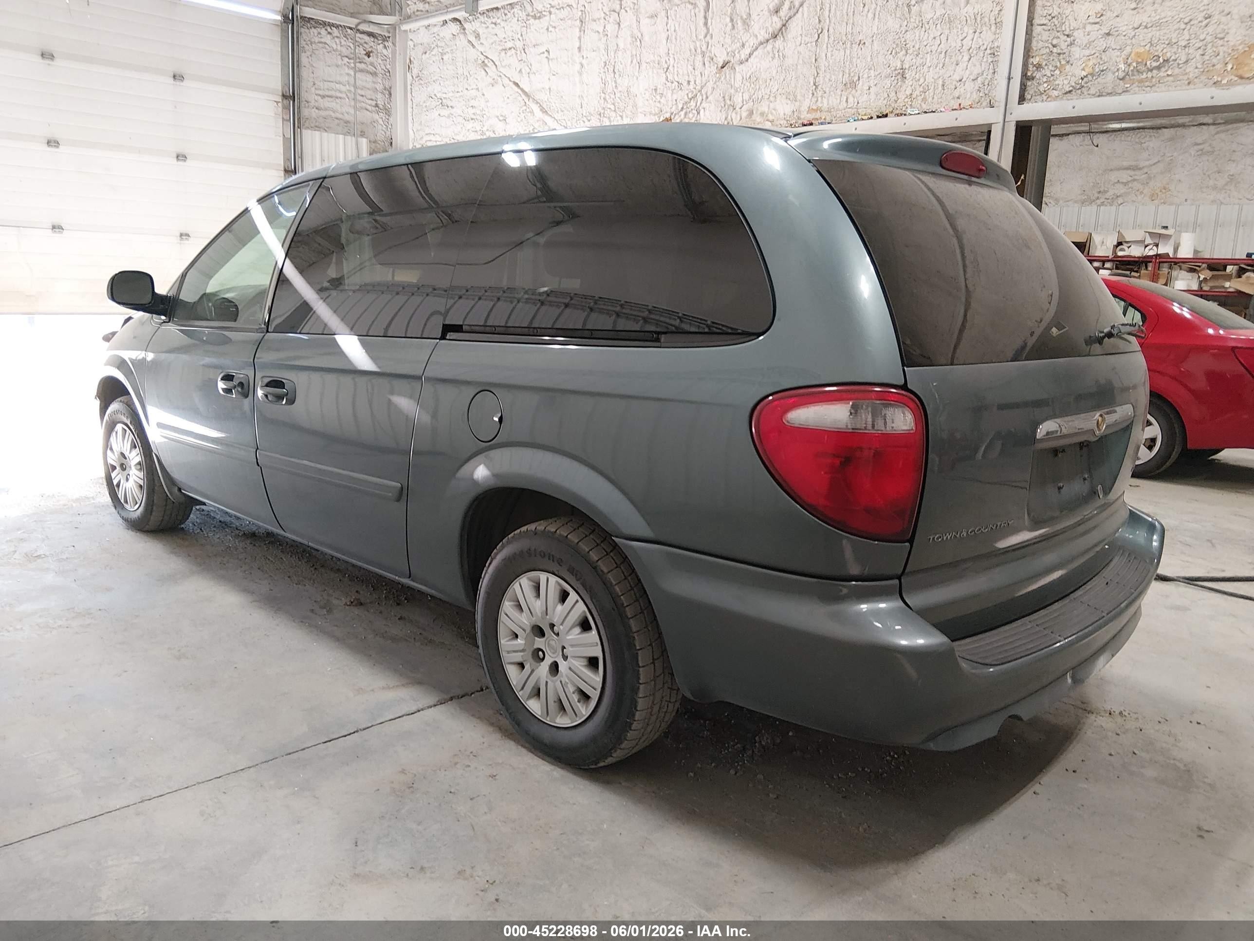 2007 Chrysler Town & Country Lx Gold vin: 2A4GP44R77R170182