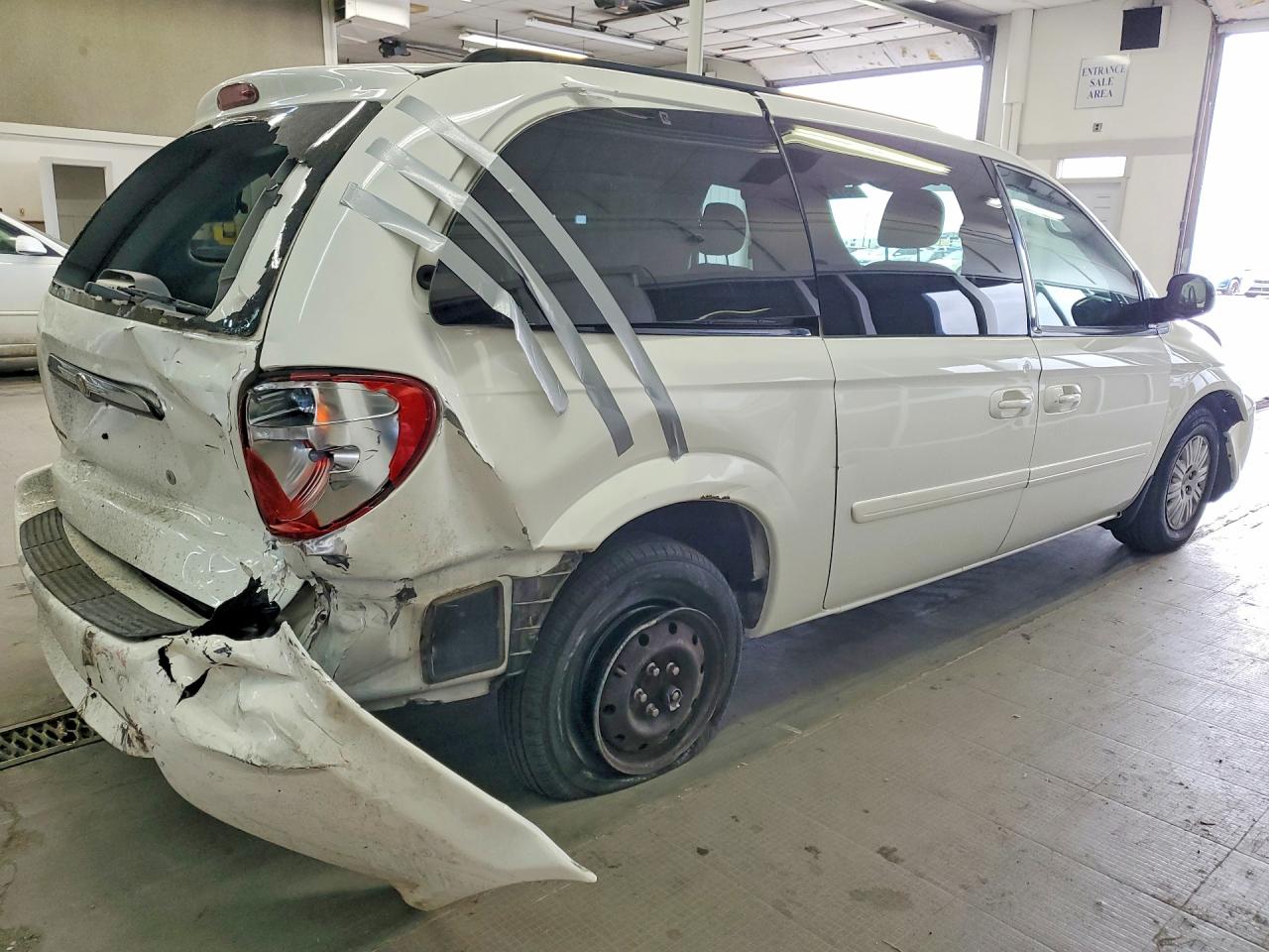 2007 Chrysler Town & Country Lx White vin: 2A4GP44R77R331369
