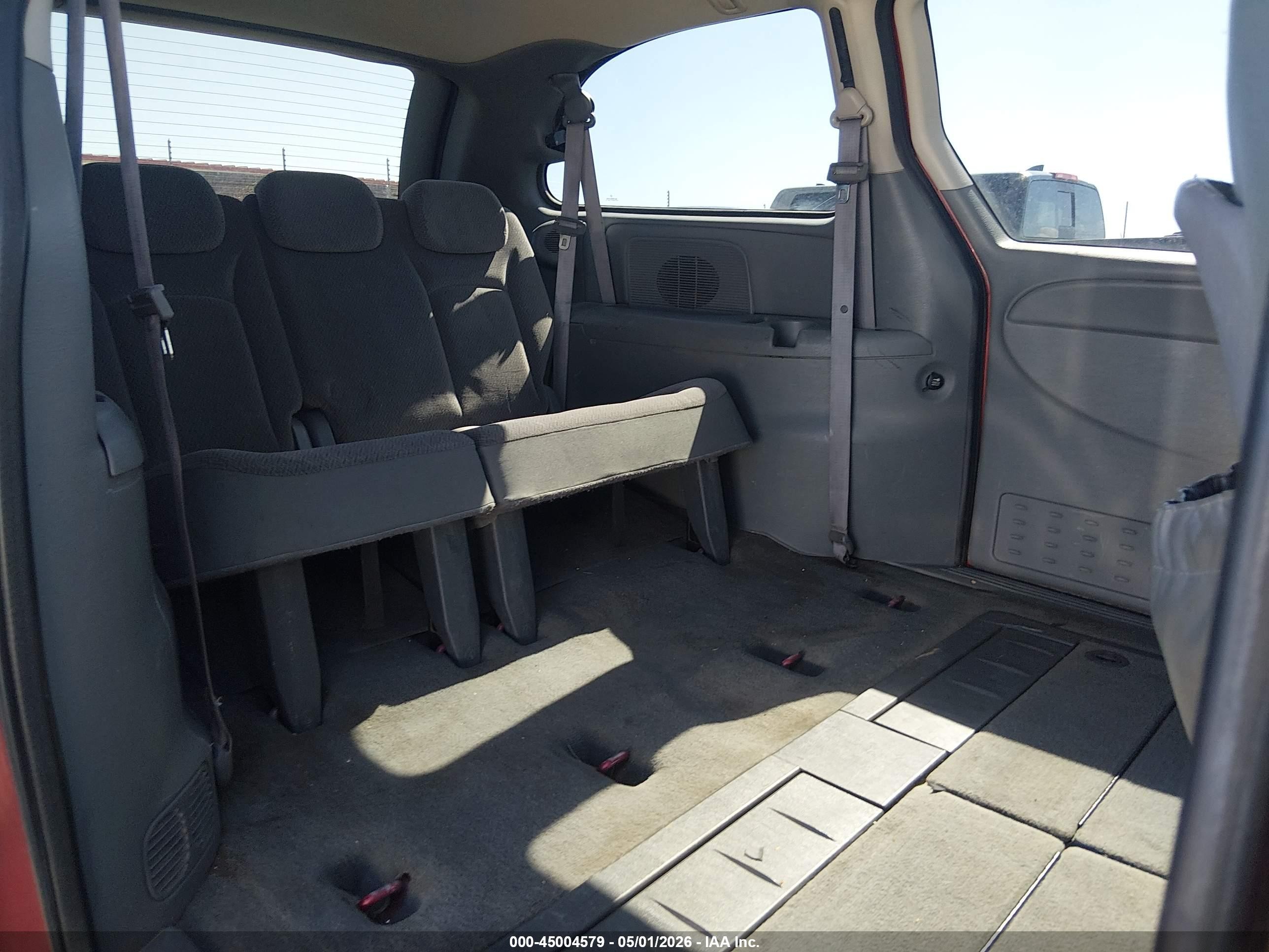 2007 Chrysler Town & Country Lx Red vin: 2A4GP44R87R161023