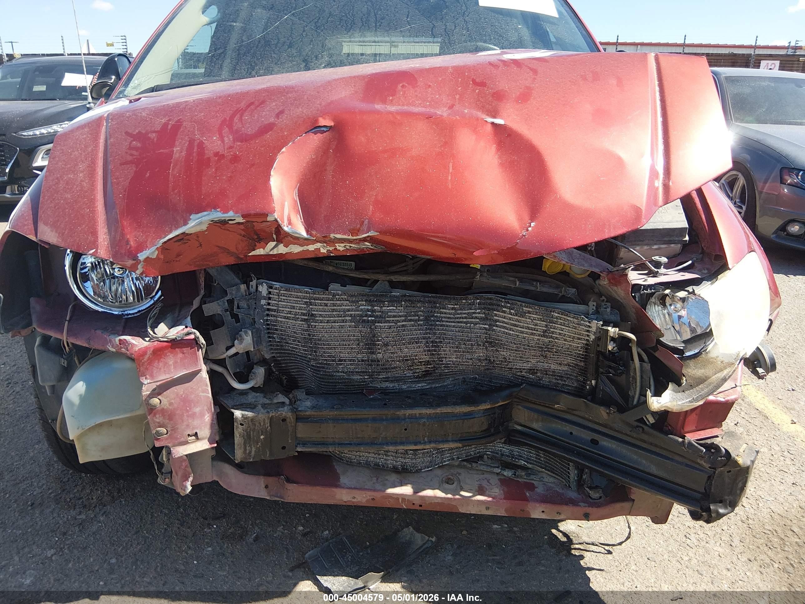 2007 Chrysler Town & Country Lx Red vin: 2A4GP44R87R161023