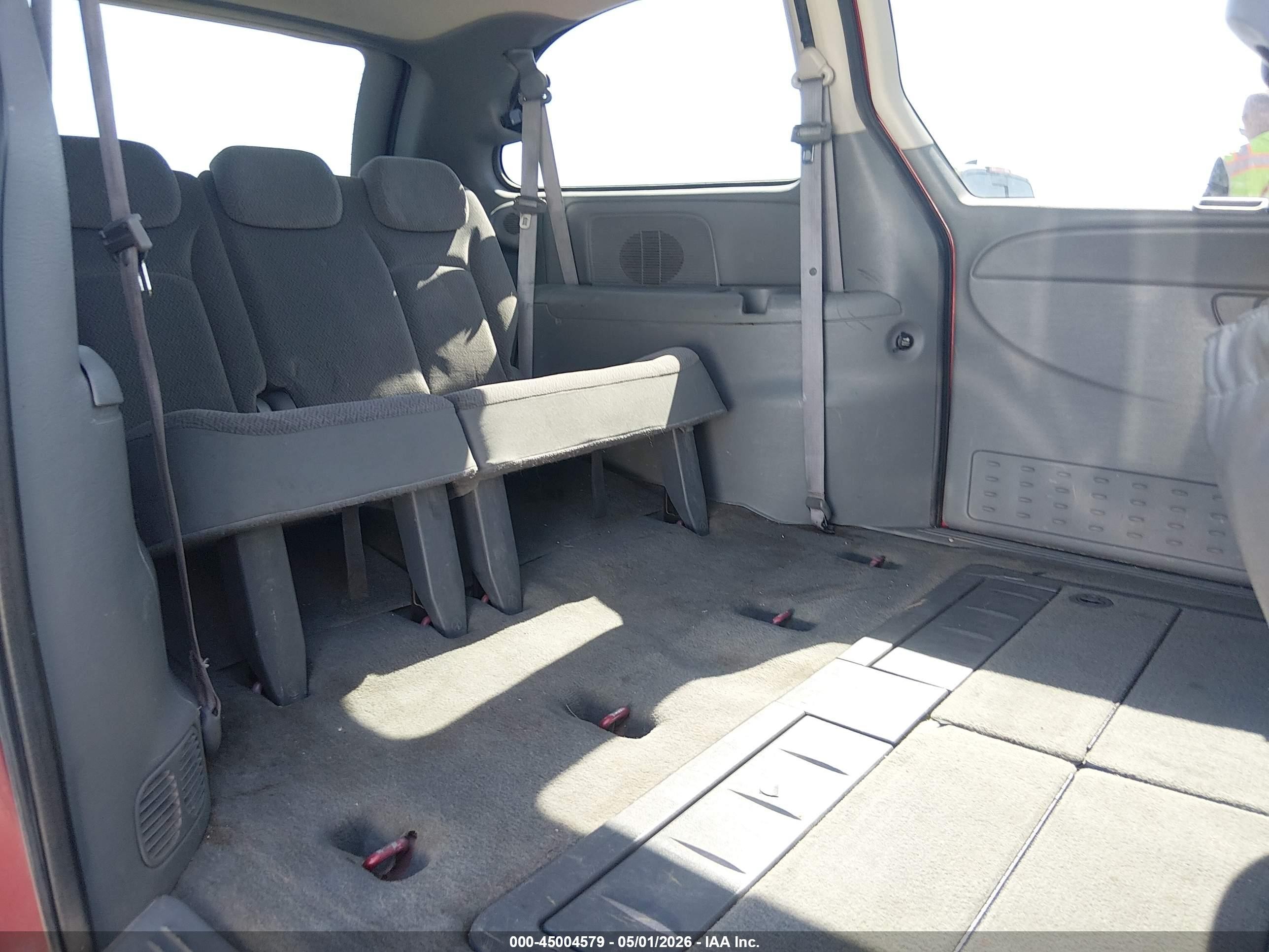 2007 Chrysler Town & Country Lx Red vin: 2A4GP44R87R161023