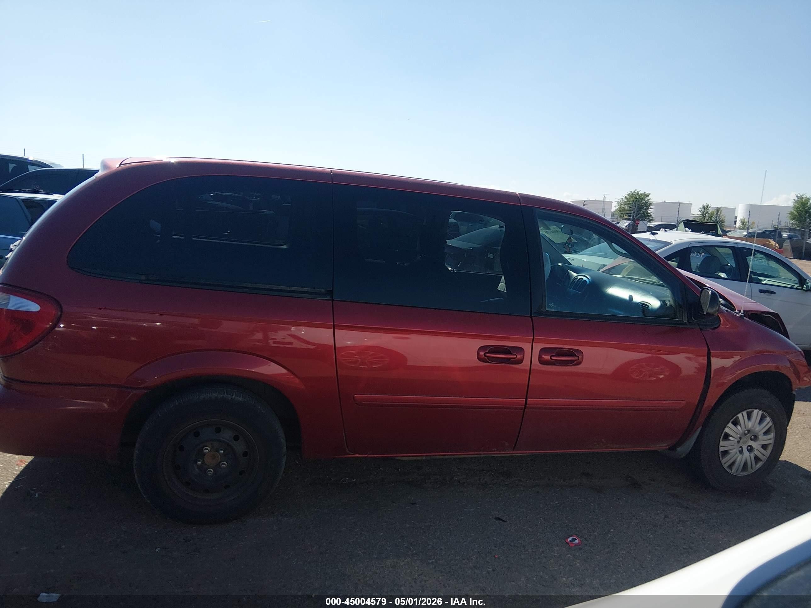 2007 Chrysler Town & Country Lx Red vin: 2A4GP44R87R161023