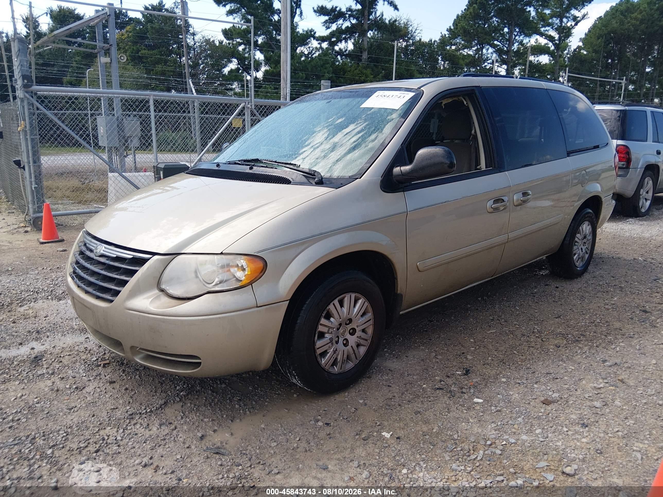 2007 Chrysler Town & Country Lx Gold vin: 2A4GP44R87R190215